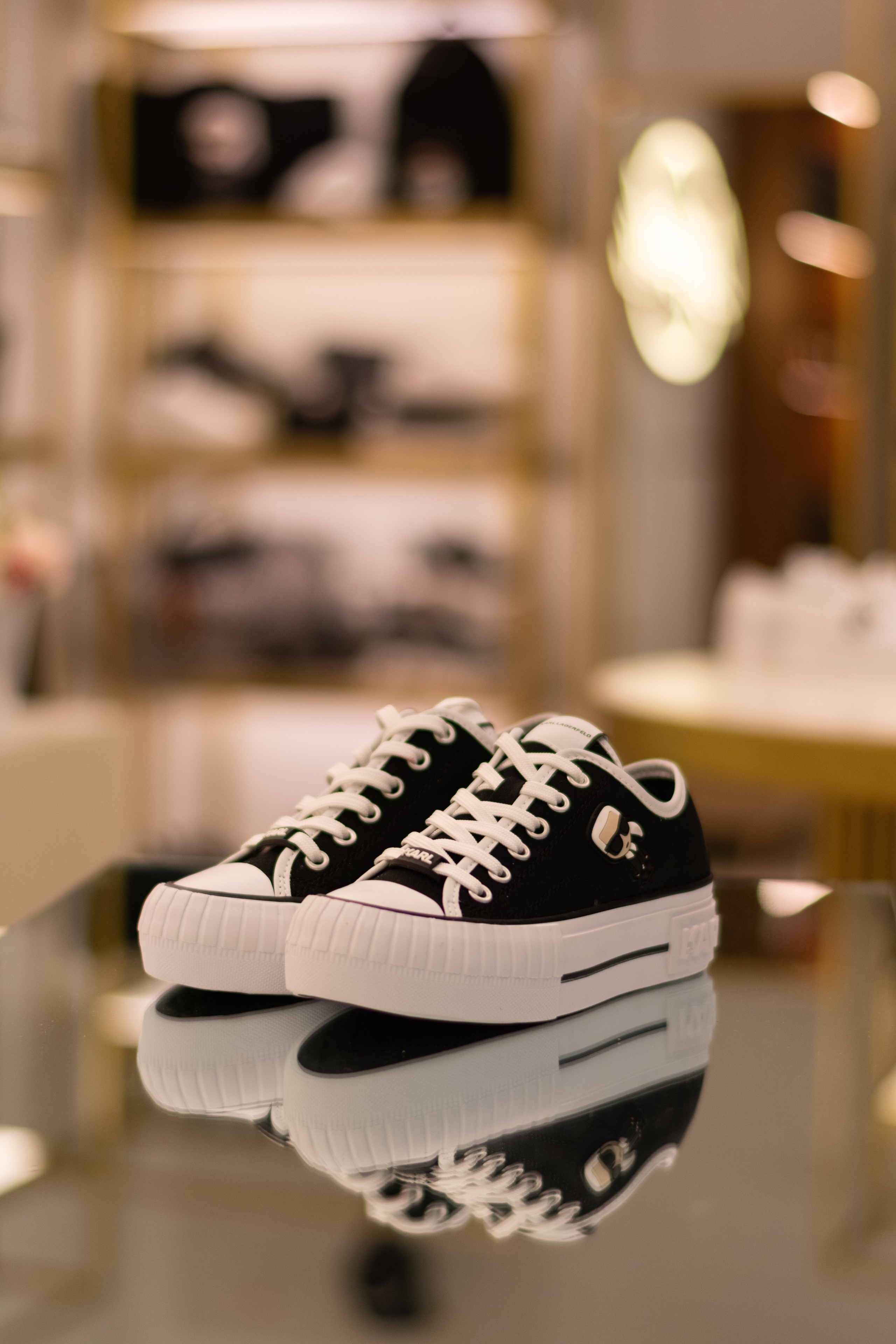 Для организаций. Предметная фотосессия для обувного магазина Capsula. Фотограф/видеограф Богдан Голованов