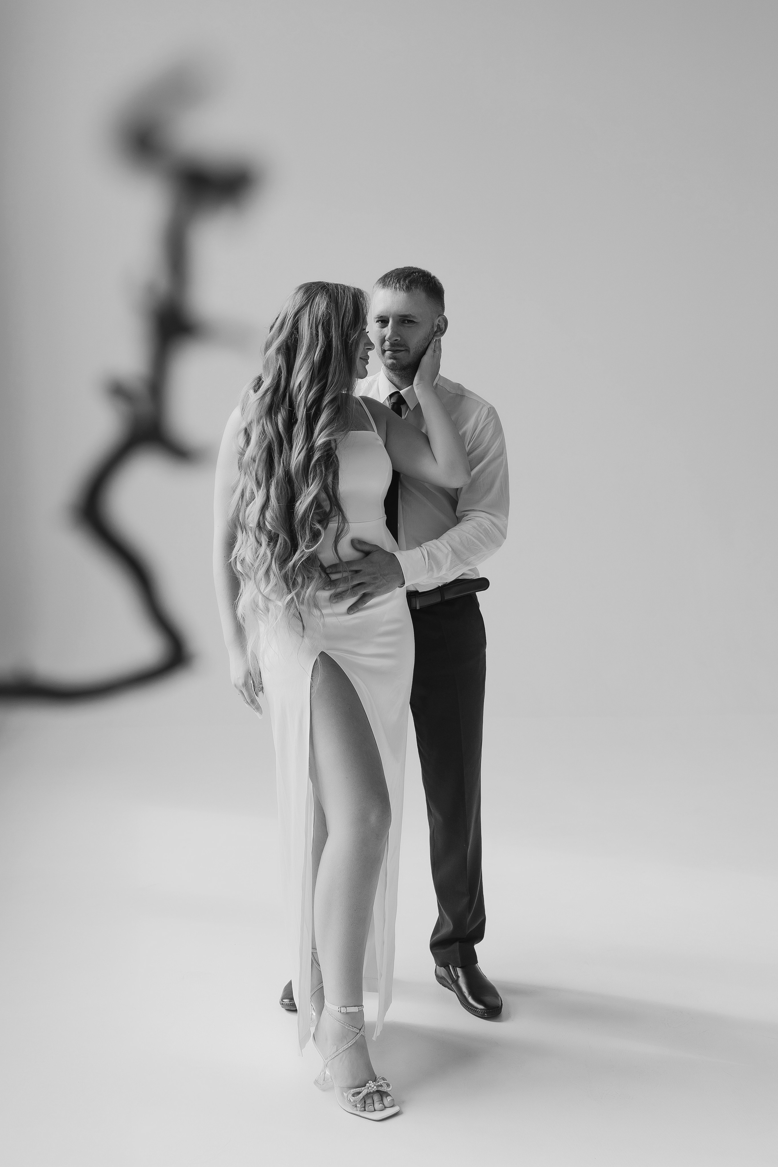 Wedding photoshoot in the studio. Your photographer in Busan (South Korea) Aleksandra Anufriy