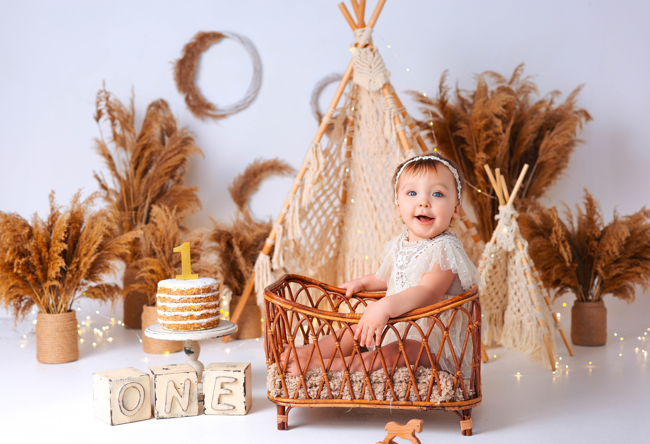 Малышки Антураж