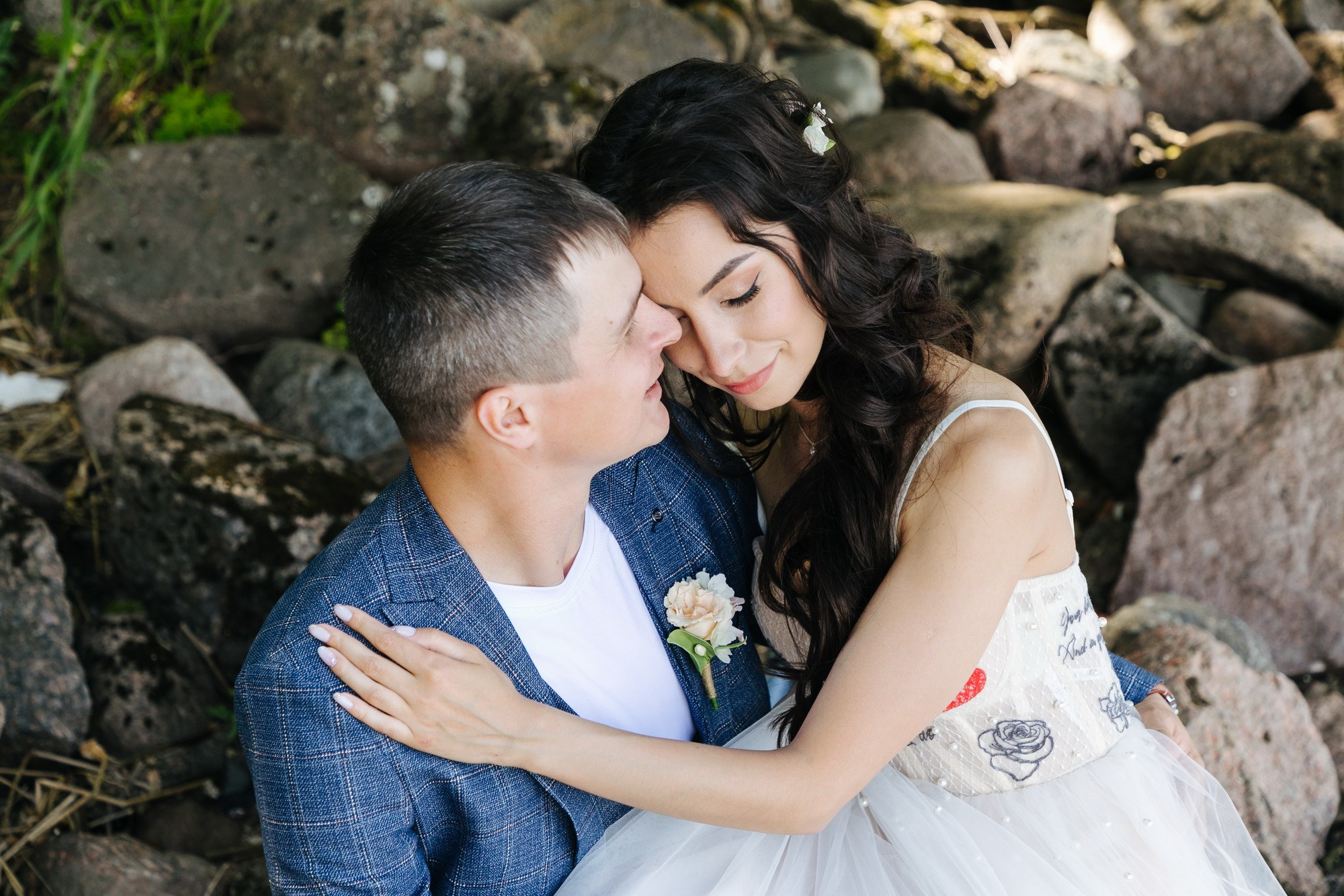 где провести свадьбу в спб, петергофе, свадебный костюм для жениха магазины, свадебный салон в спб найти, торт для свадьбы заказать, найти фотографа на свадьбу, праздник