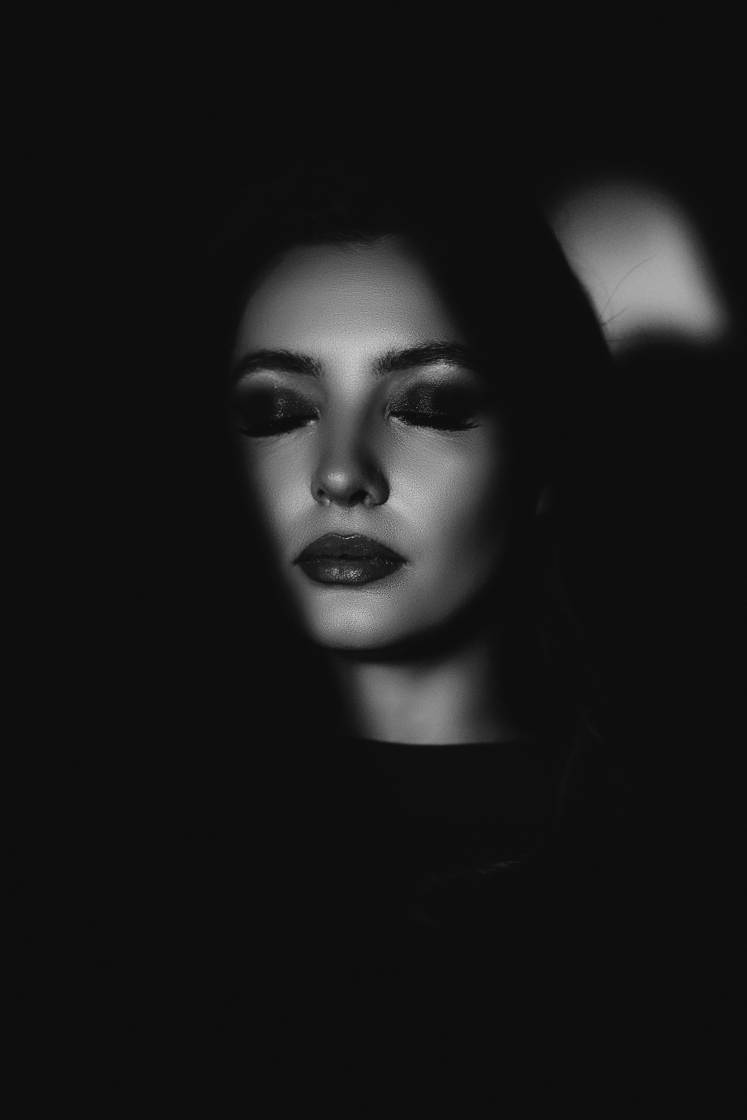 ЧБ. Фотограф в Жезказгане. Графический дизайнер