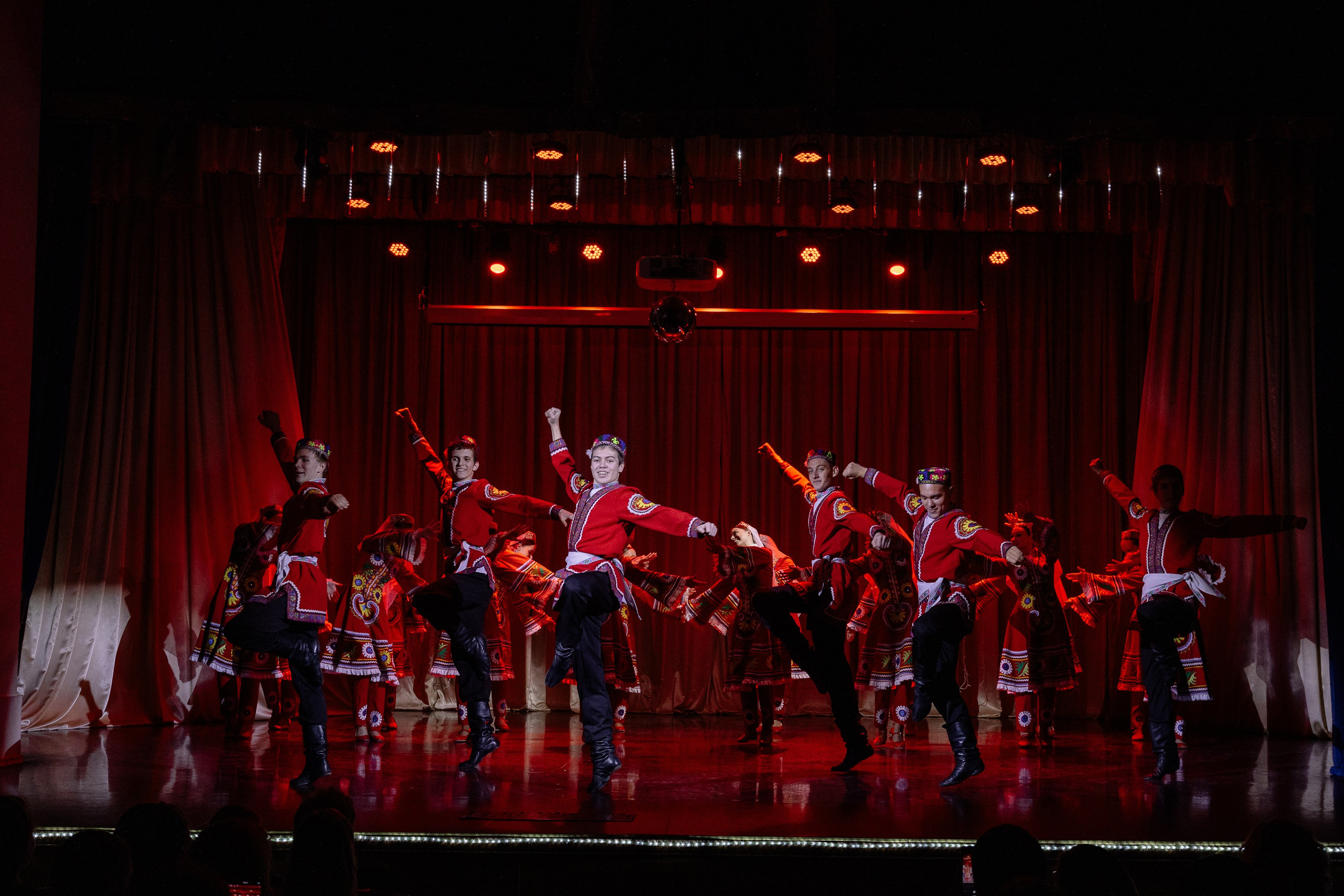 Сибирские узоры ДК Ефремова. Фотограф Юлия Мальцева