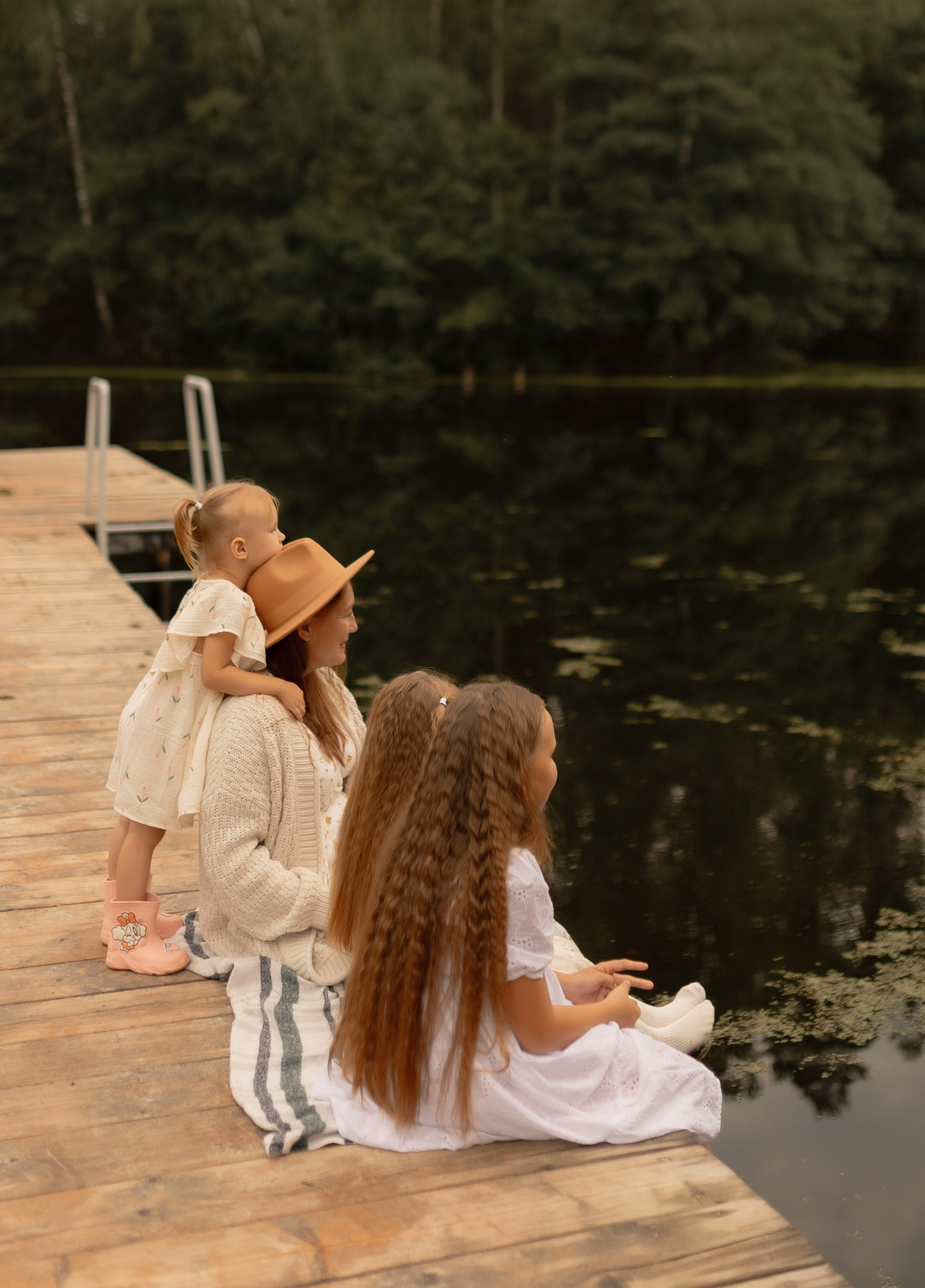 Мама Алина, Маша, Дина и Анечка. Фотограф Татьяна Семенова