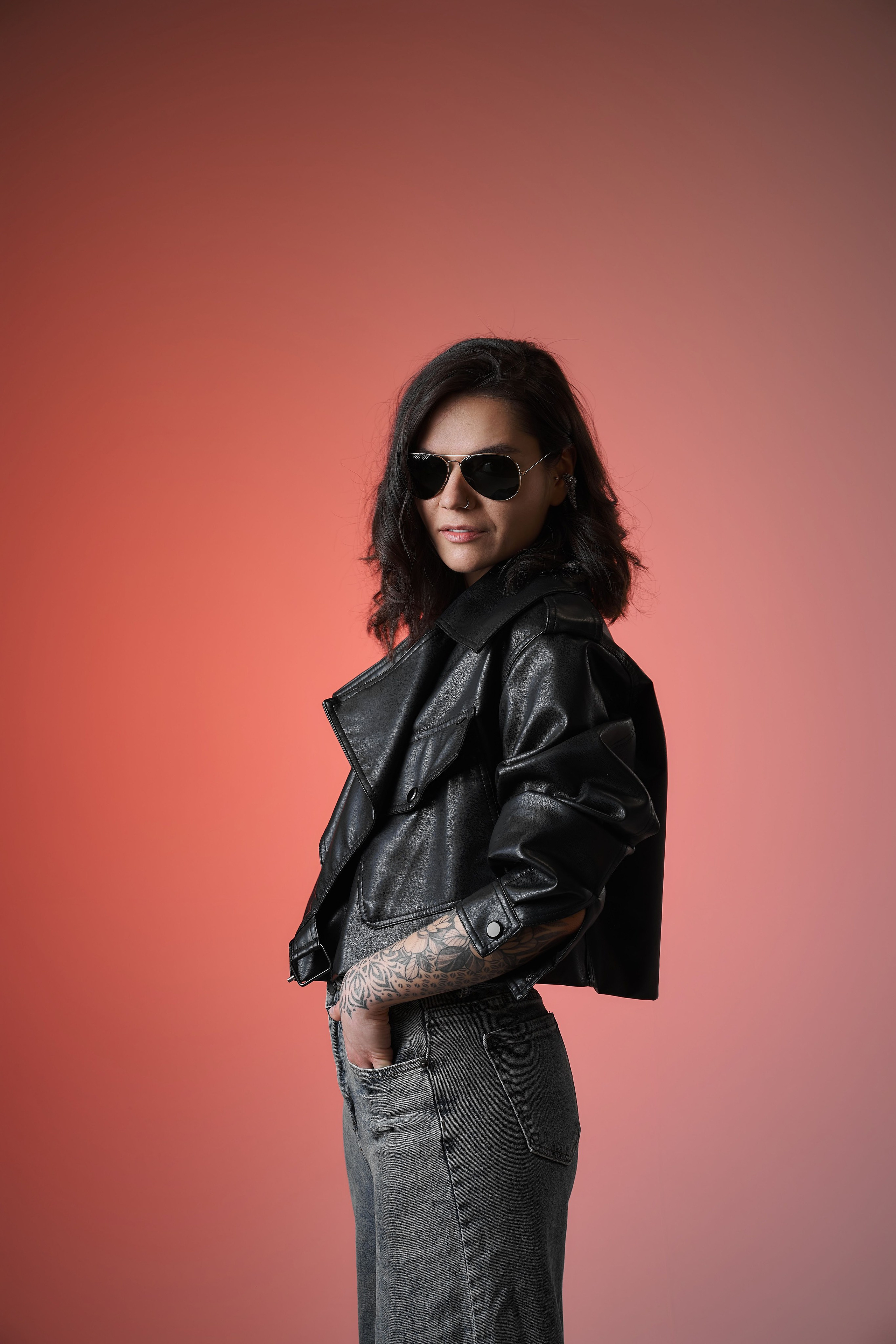 Фотосессия в студии по отличной цене. Студийный фотограф Евгений Опарин