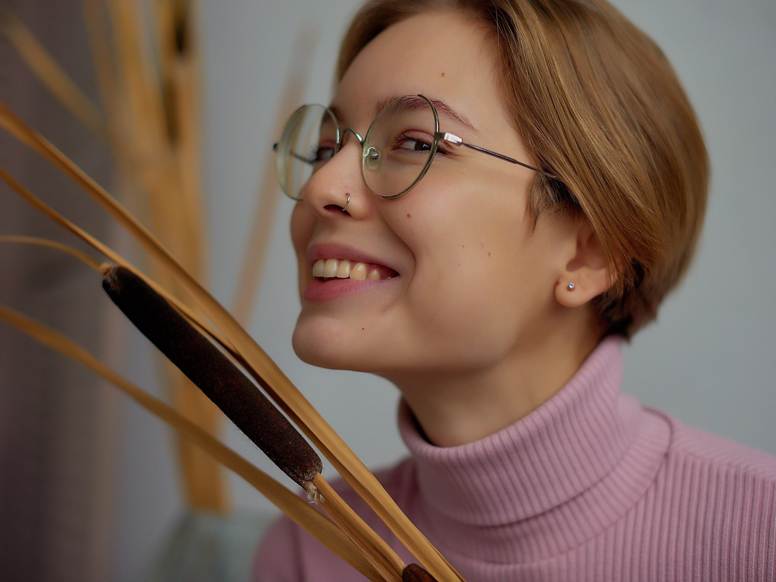 Аня в студии керамики. Фотограф для людей и брендов в Санкт-Петербурге