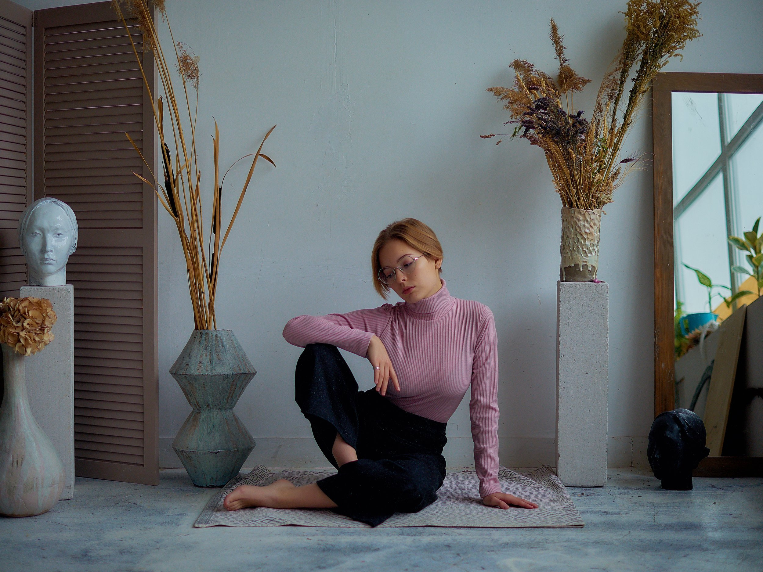 Аня в студии керамики. Фотограф для людей и брендов в Санкт-Петербурге