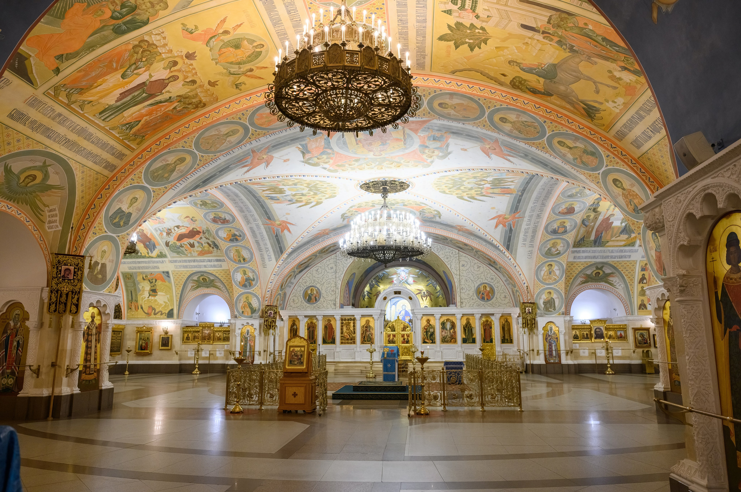 Свадьба Венчание Храм Христа Спасителя. Свадебный фотограф Москва Юрий Кульман