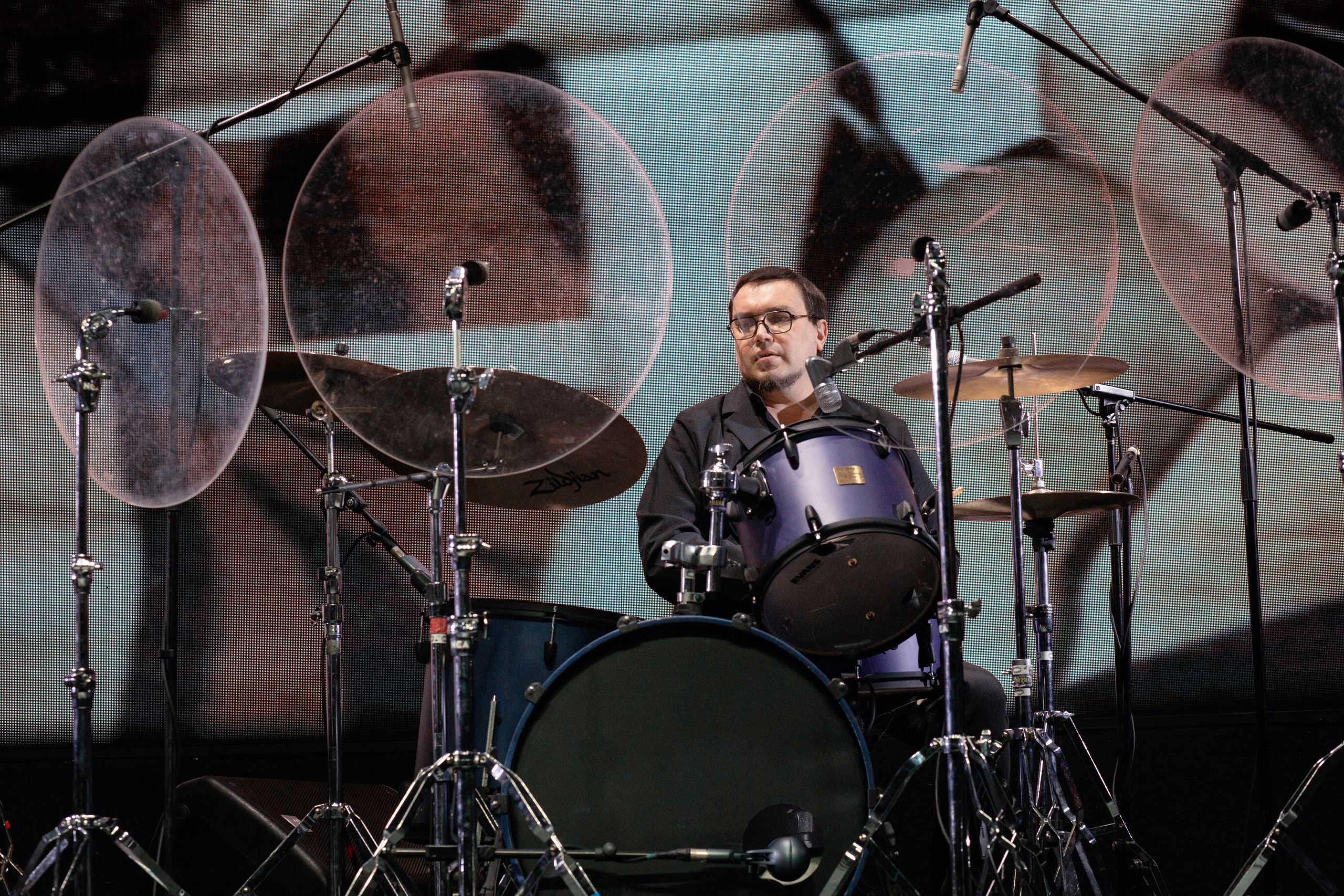 концертный фотограф в Санкт-Петербурге, фоторепортаж с концерта группы Brazzaville в клубе Аврора (Aurora Concert Hall) март 2026