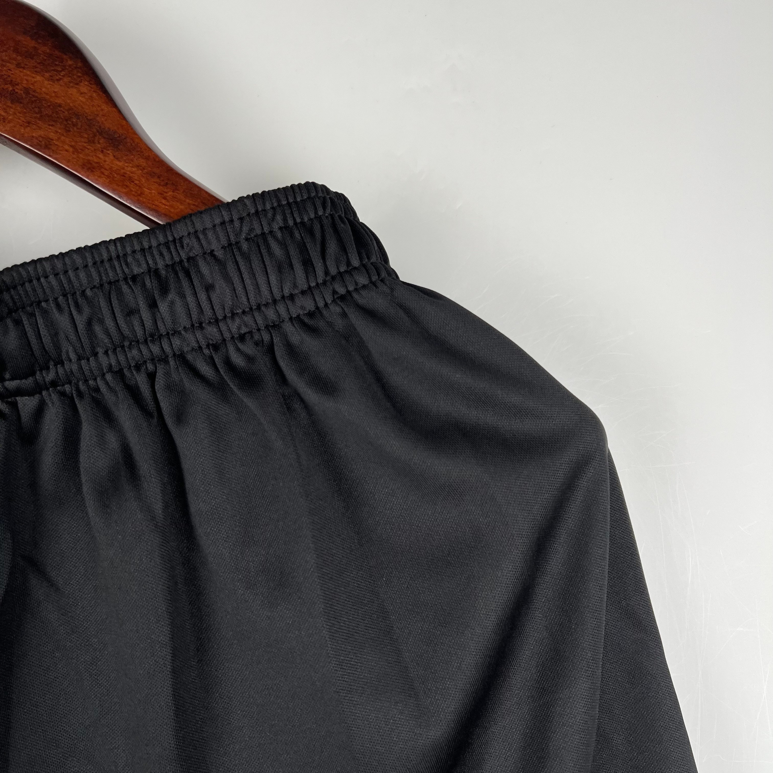 Купить шорты Liverpool James Joint Edition. Футбольный магазин — ssw_magazin