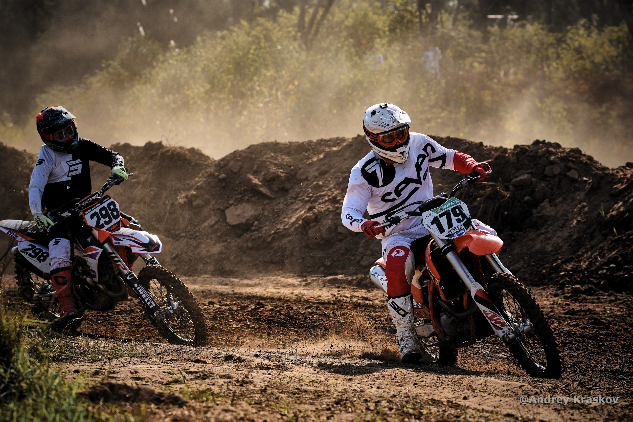Мотокросс в городе Городец. Фотограф Красков Андрей