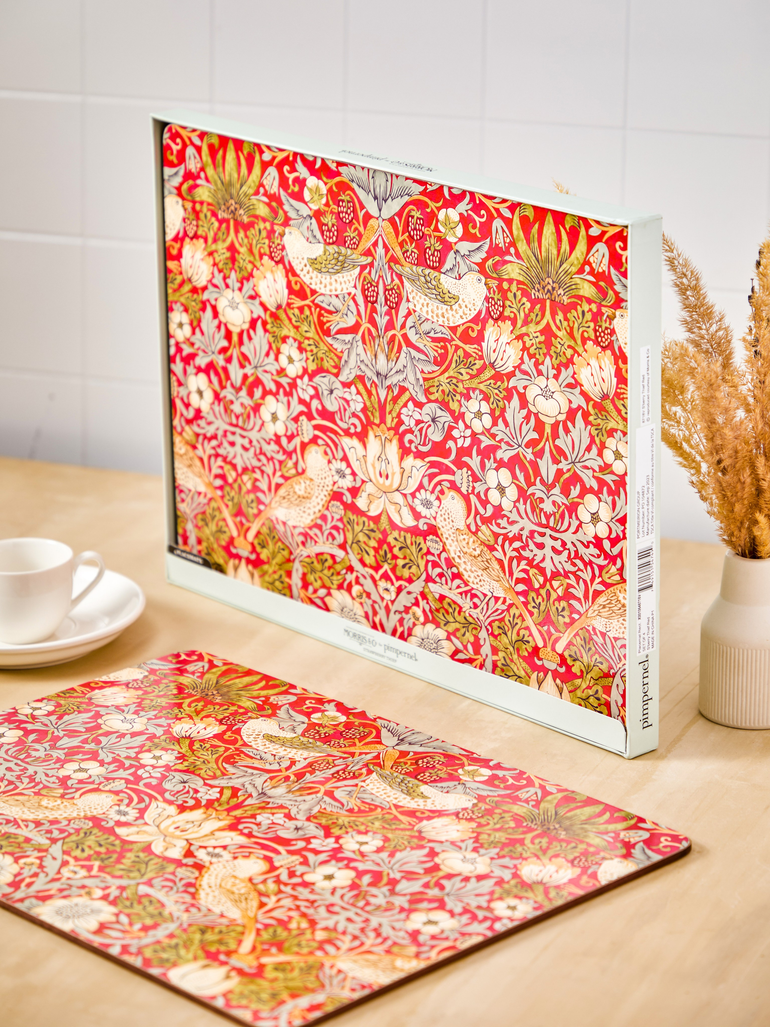 Подложка для стола и подносы. Сайт о предметной, имиджевой и портретной фотографии, фотограф Фил Киреев