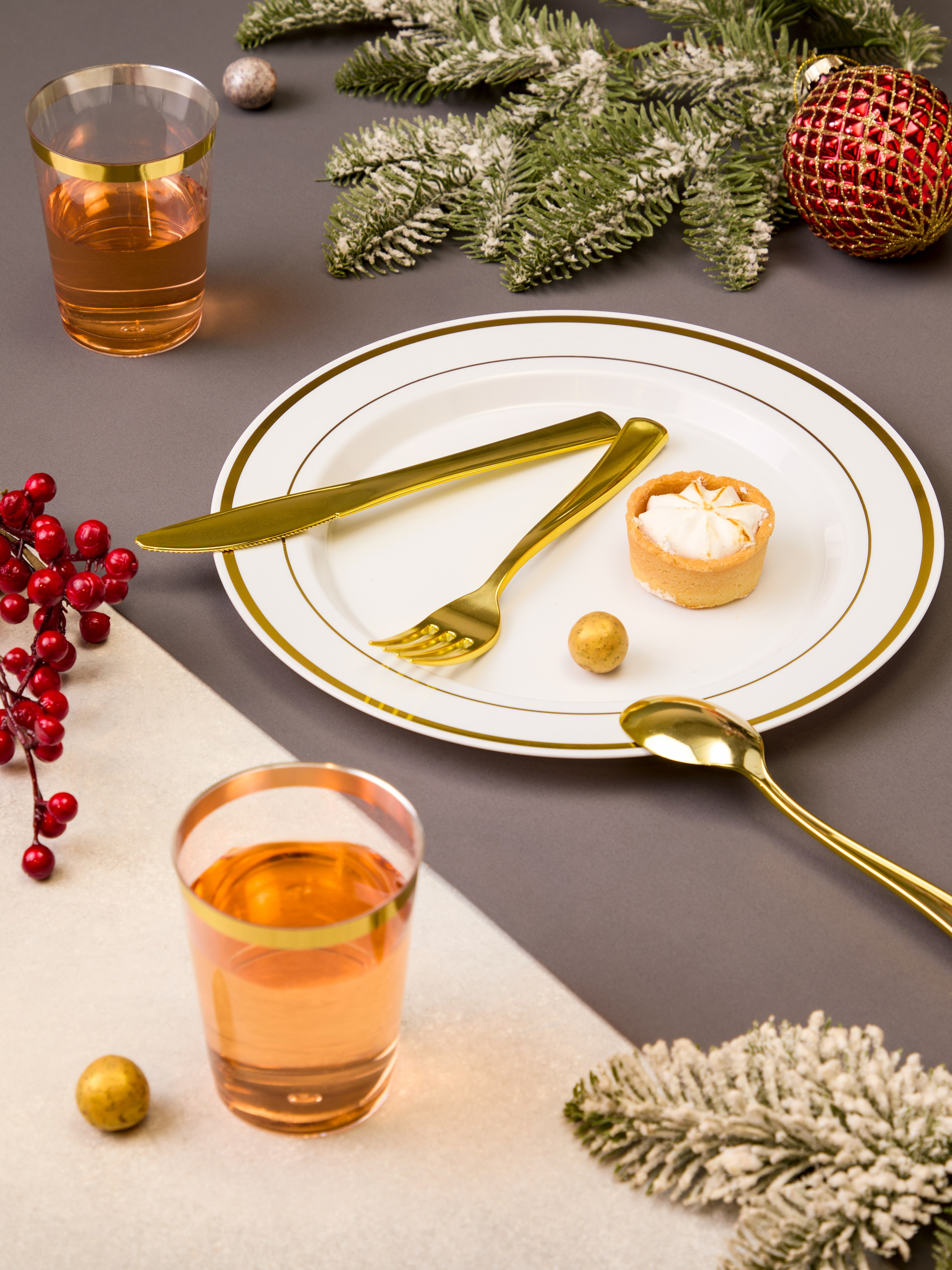 Пластиковая посуда. Сайт о предметной, имиджевой и портретной фотографии, фотограф Фил Киреев