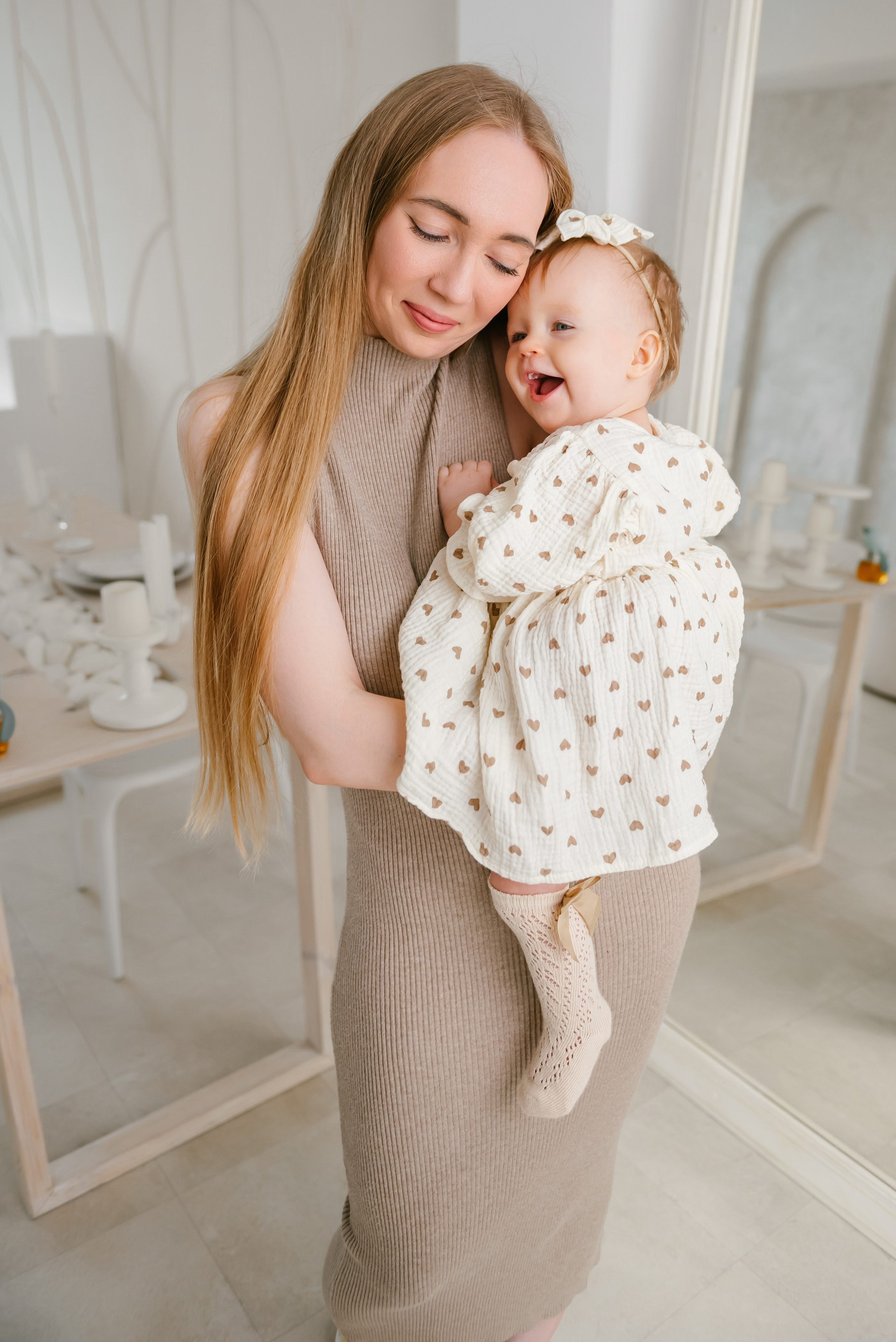 Семейная фотосессия в студии WOOD Кемерово