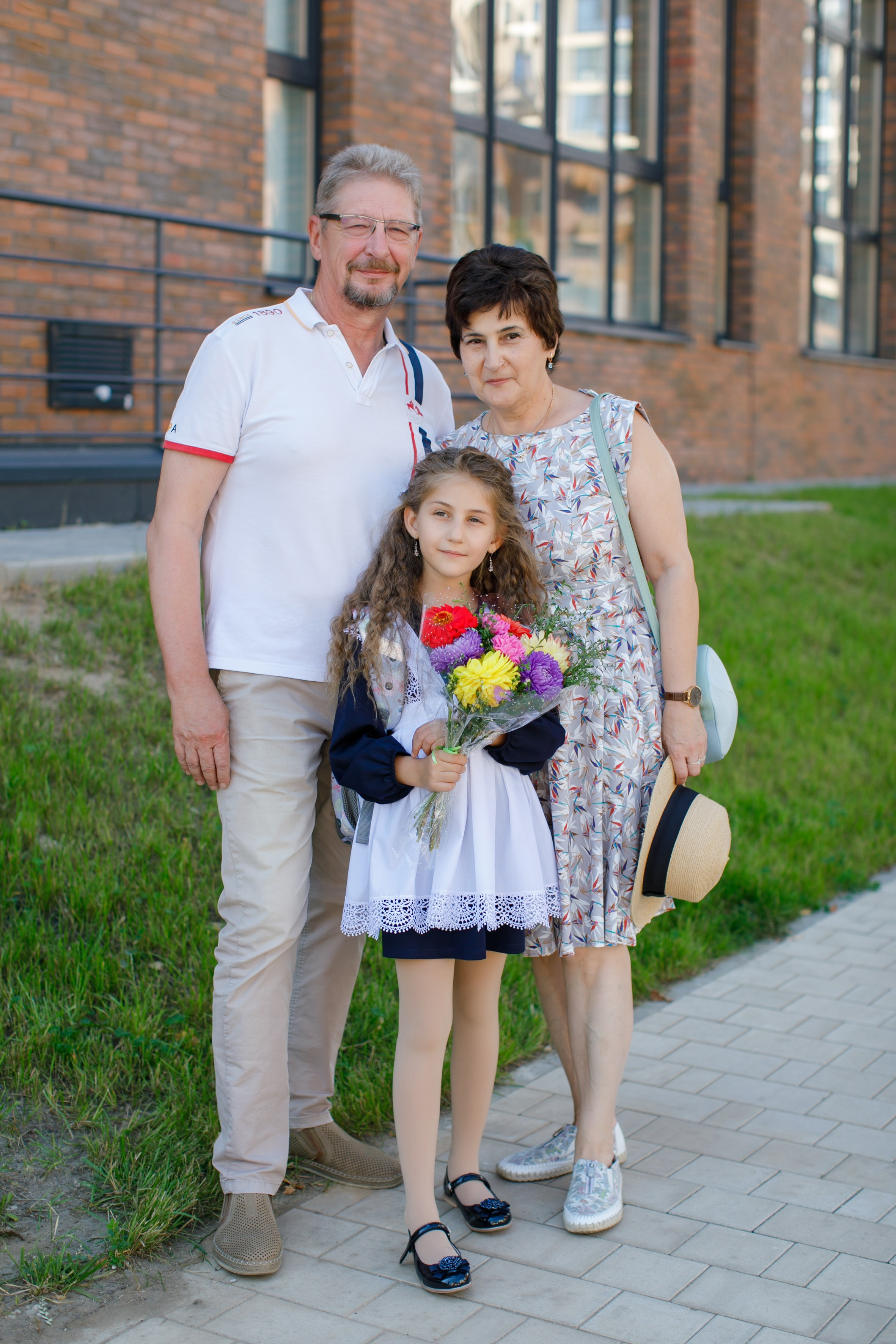 Первоклашка. Как Нюсю в школу провожали. Школьные альбомы, Семейные съемки, Портреты, Фотограф Елена Кузнецова