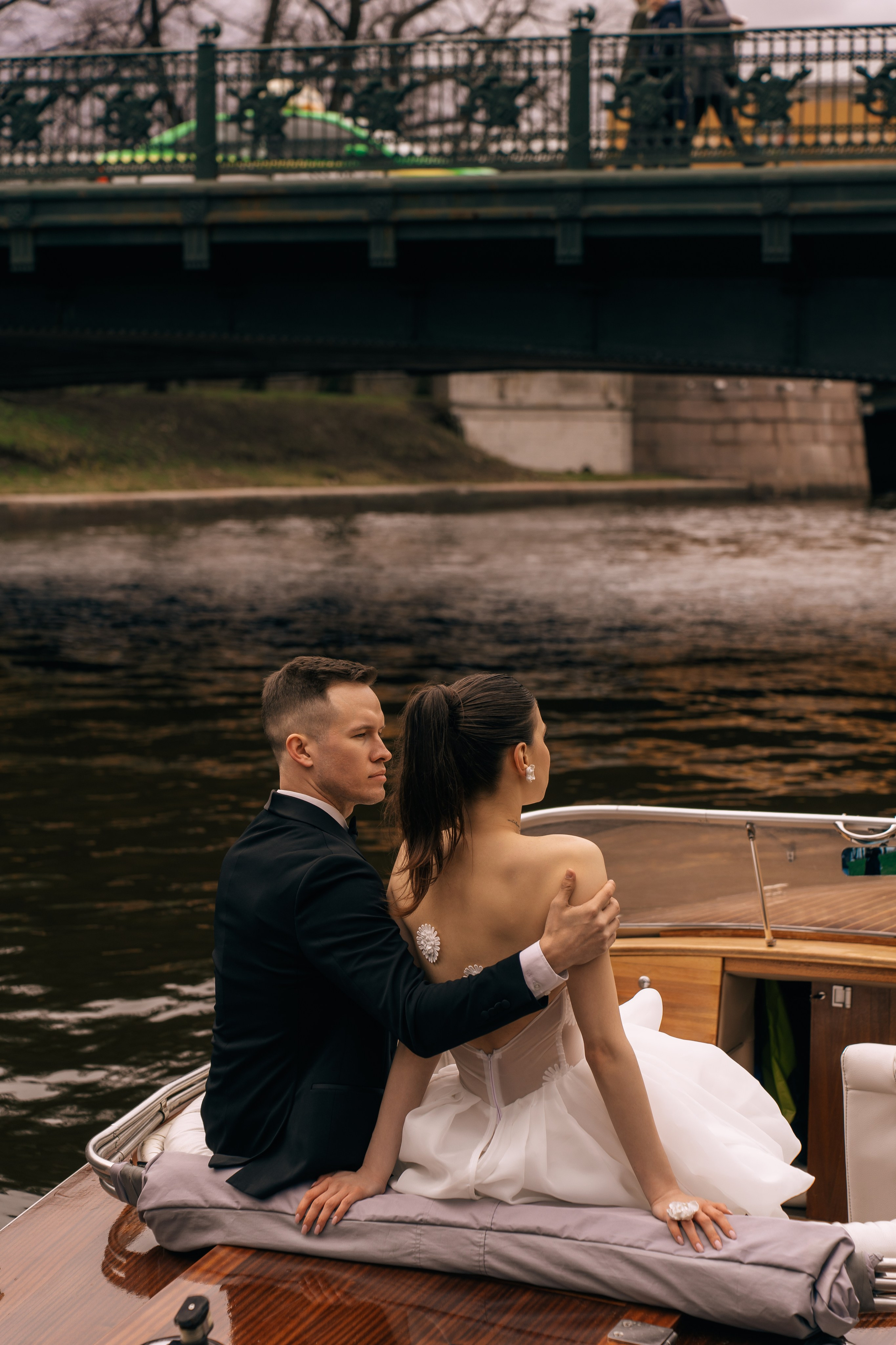 Прогулочная на катере_Питер. Свадебный и семейный фотограф в Самаре Салахова Гулина