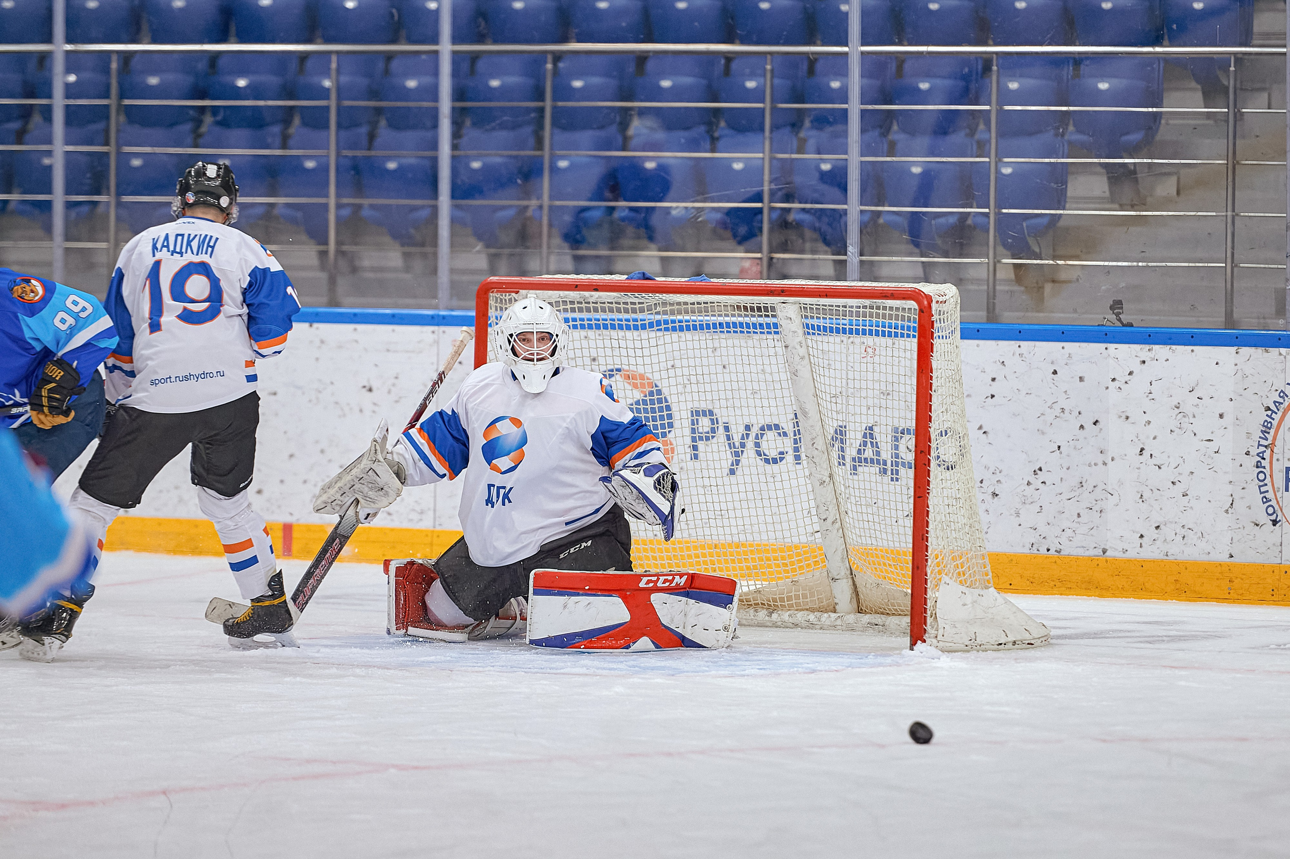 Портфолио репортажной фотосъёмки: Кристалл арена — Хоккей — РусГидро. Фотограф Яковлев Роман — Красноярск