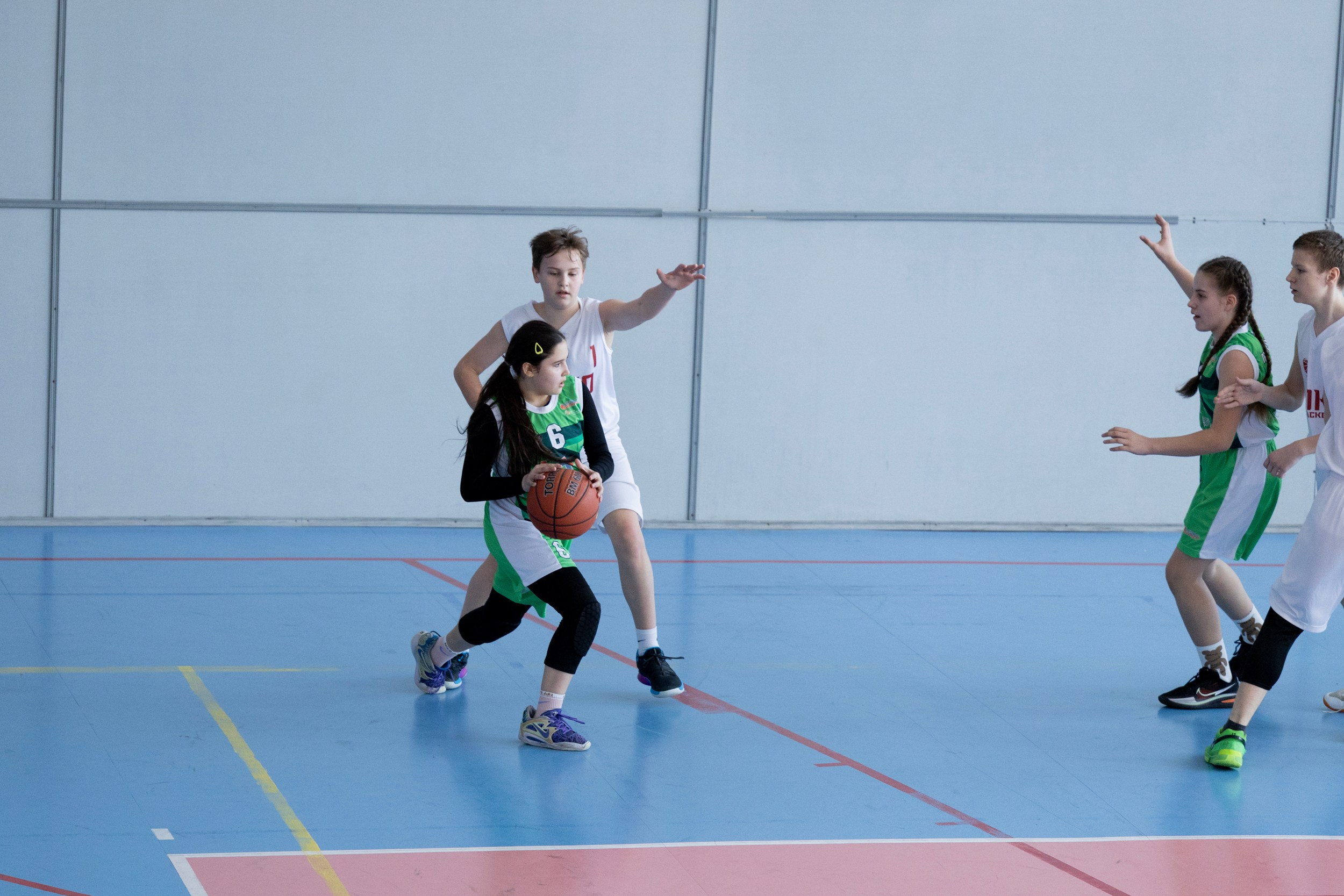 Соревнования по баскетболу среди школьников. Репортажный и портретный фотограф в Владивостоке