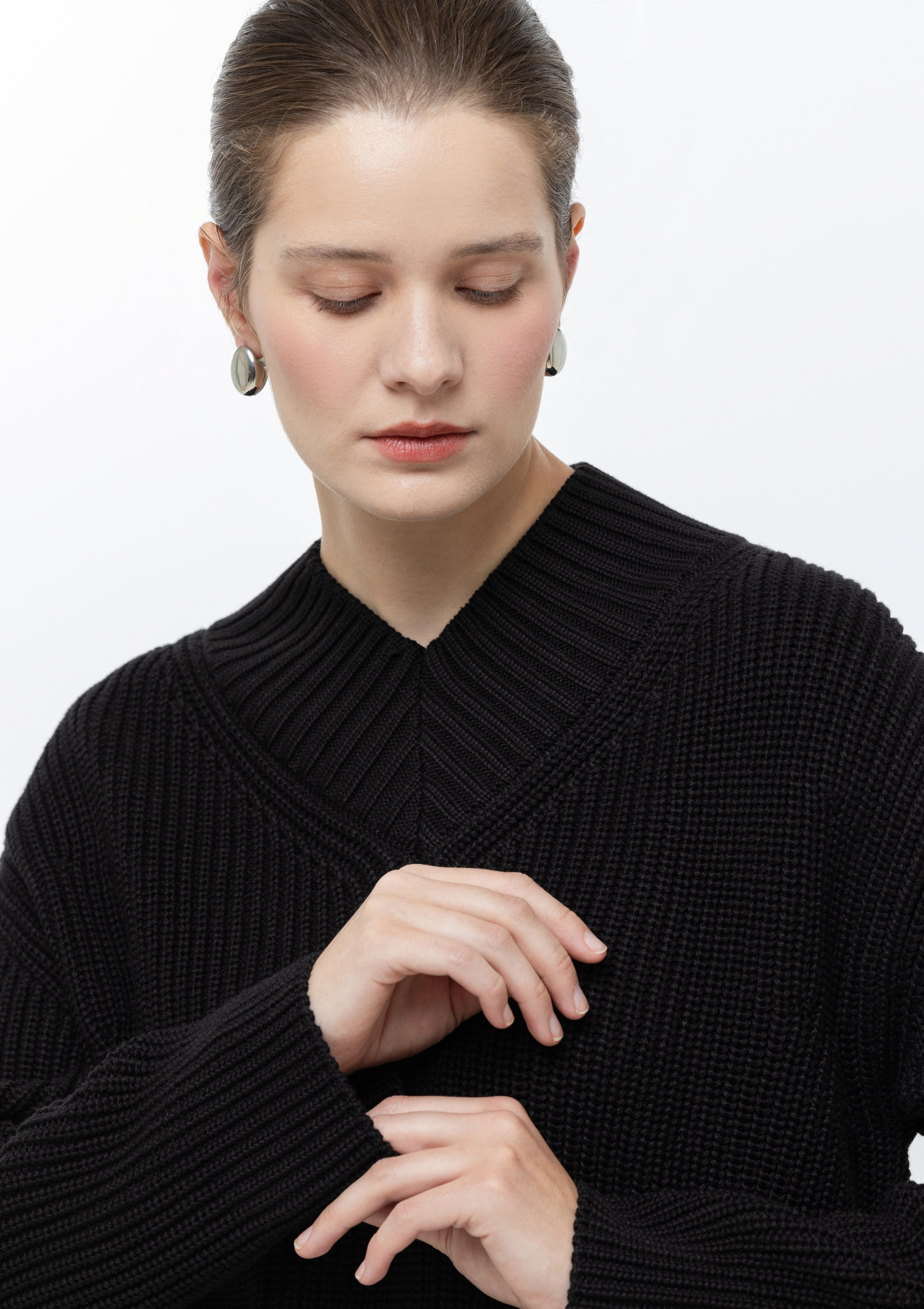 Каталог. Верхняя одежда + трикотаж бренда. 4ч,. Визажист для брендов, Фэшн продюсер Олеся Глушкова