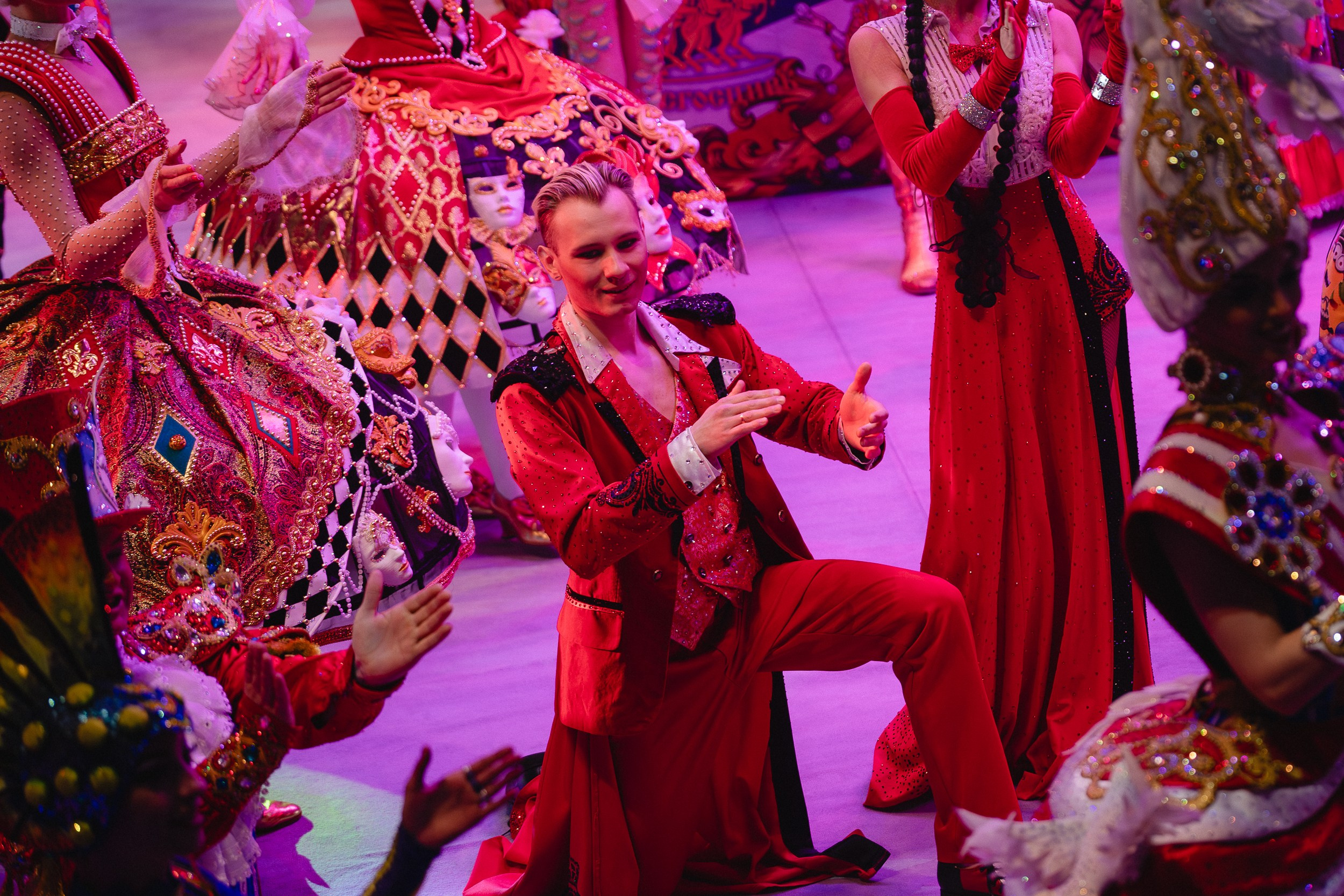 5 Континентов — Пресс-показ в Новосибирском Цирке. Воробьева Ксения — Спортивный и танцевальный фотограф Новосибирск