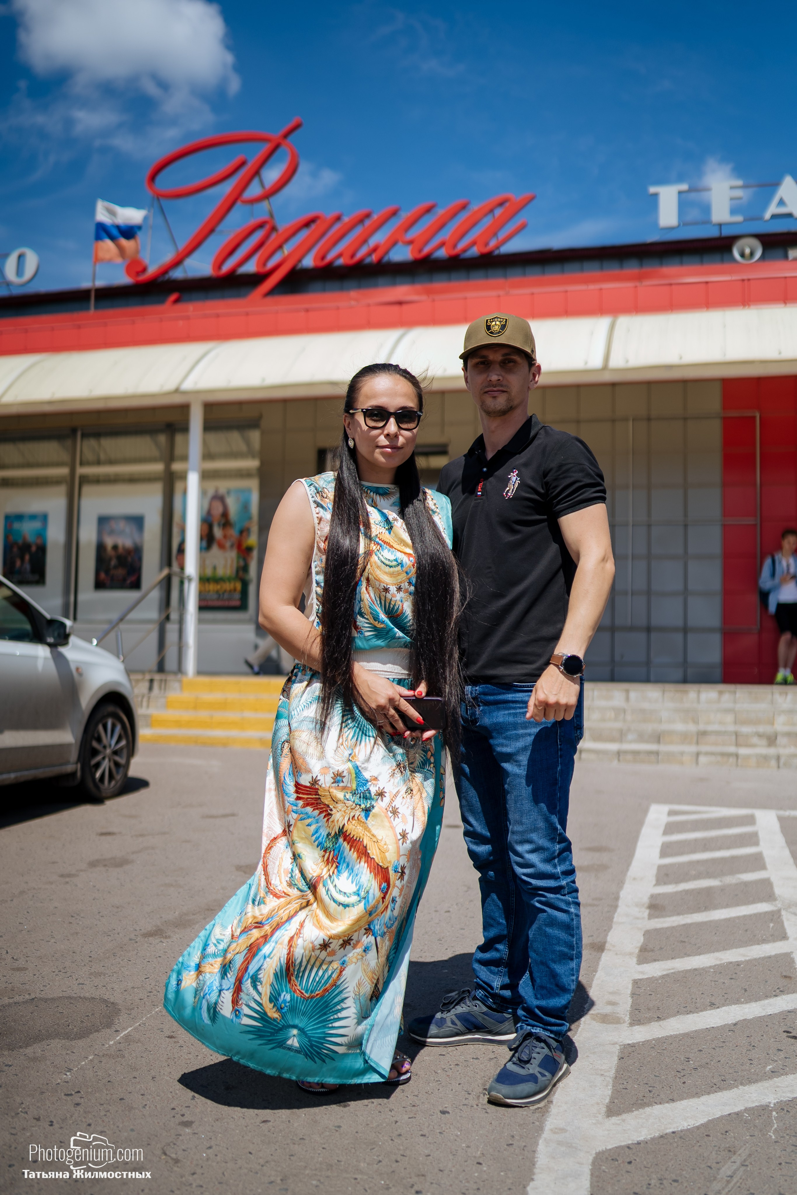 8 июня «Патриоты из Курска» сбор гуманитарной помощи у кинотеатра «Родина». Фотограф Нижний Новгород Татьяна Кейод