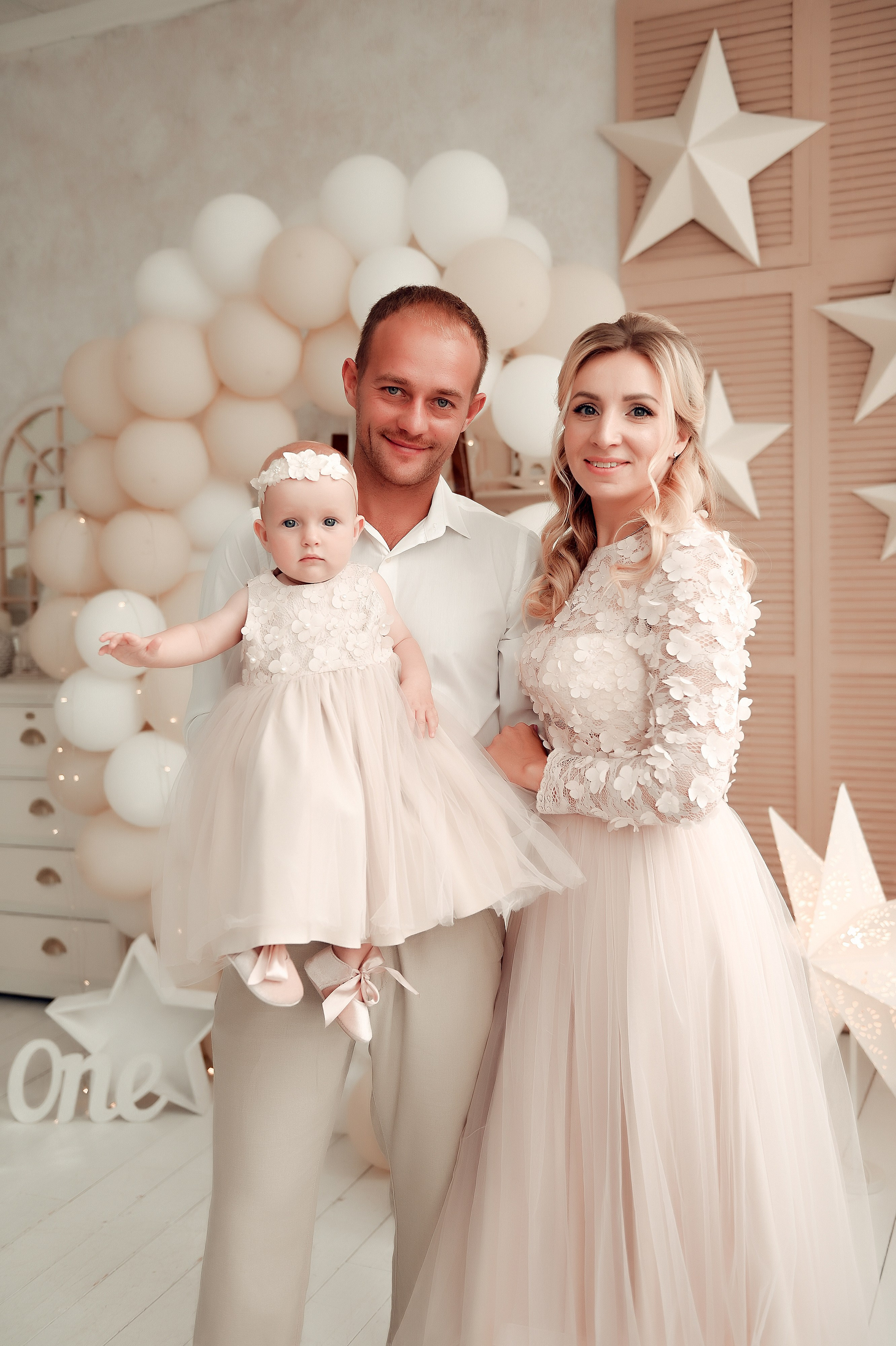 Семейная на 1 годик. Свадебный, семейный, детский, контент фотограф в Омске Максим Ильин