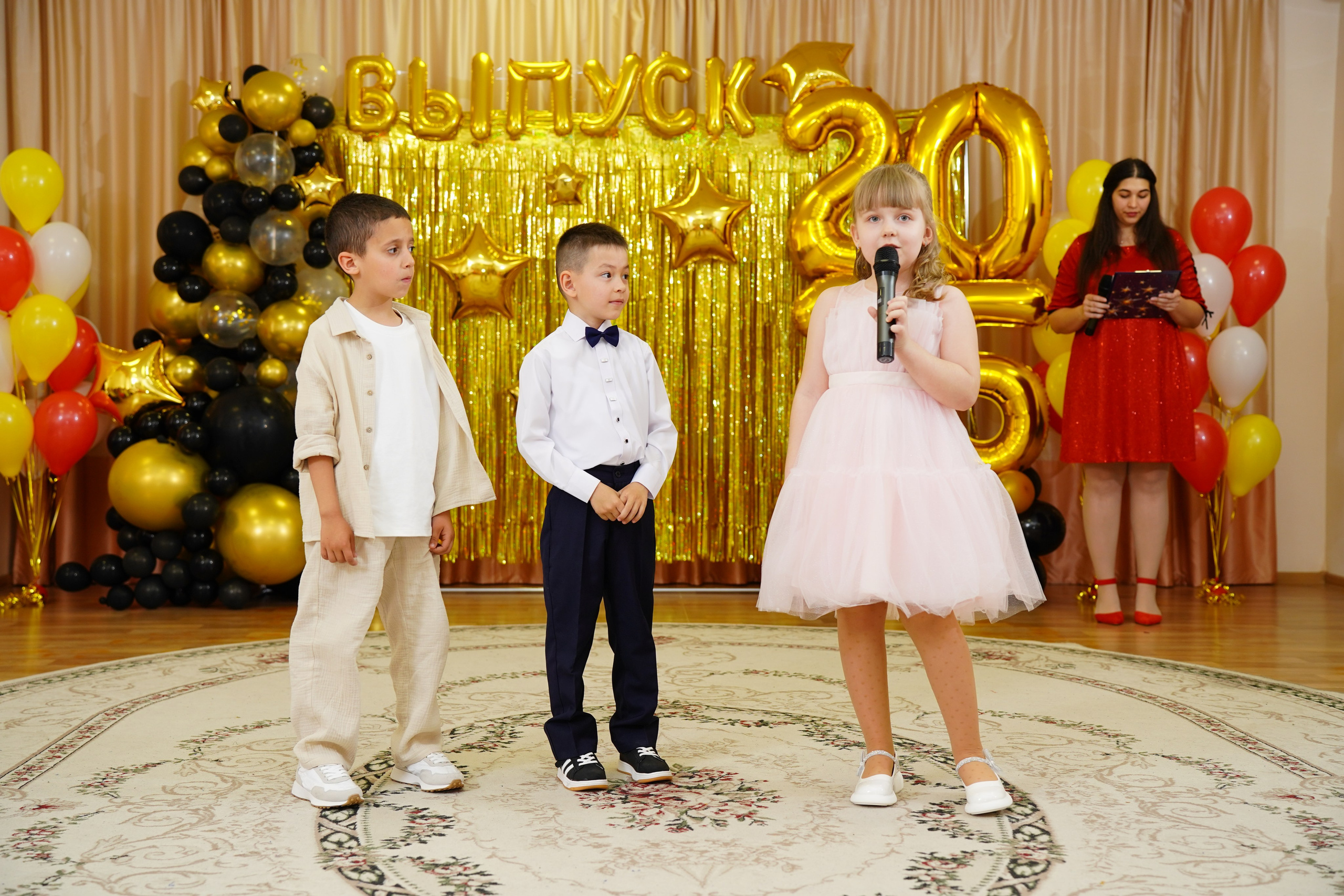 Репортажная съемка /Выпускной//. MEMENTO.Выпускные альбомы, школьные, юбилейные и другие книги. Ростов-на-Дону