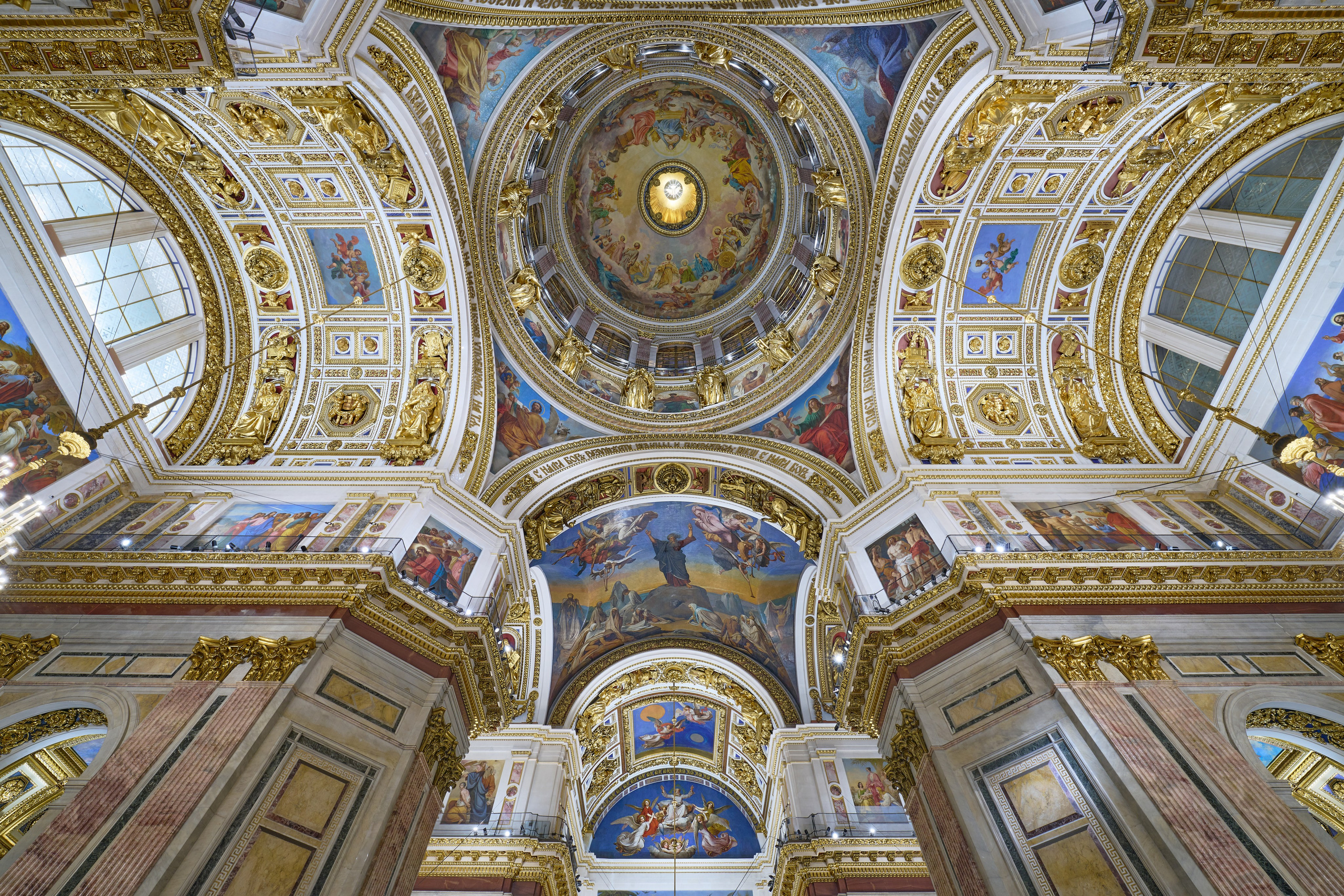 Потолок Исаакиевского собора. Сергей Горшенин — профессиональный фотограф