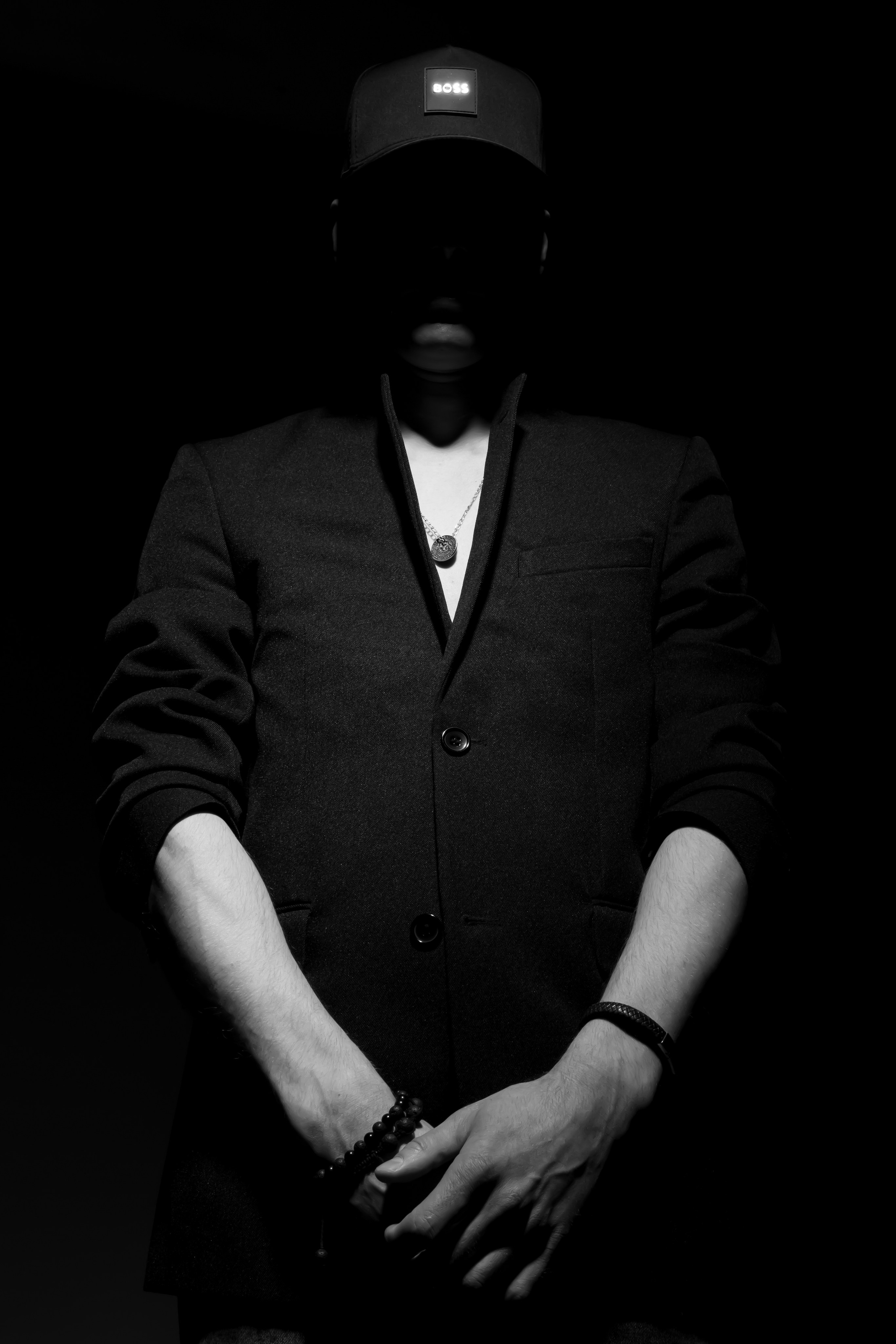 В низком ключе. Михаил Мехонцев — Фотограф, диктор, модель