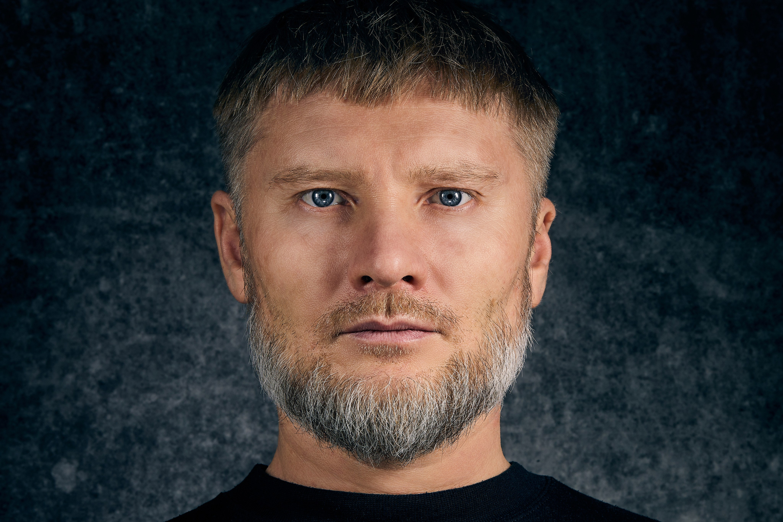 Студийные портрет. DMITRY MOISEENKO — фотограф, художник, топ-стилист