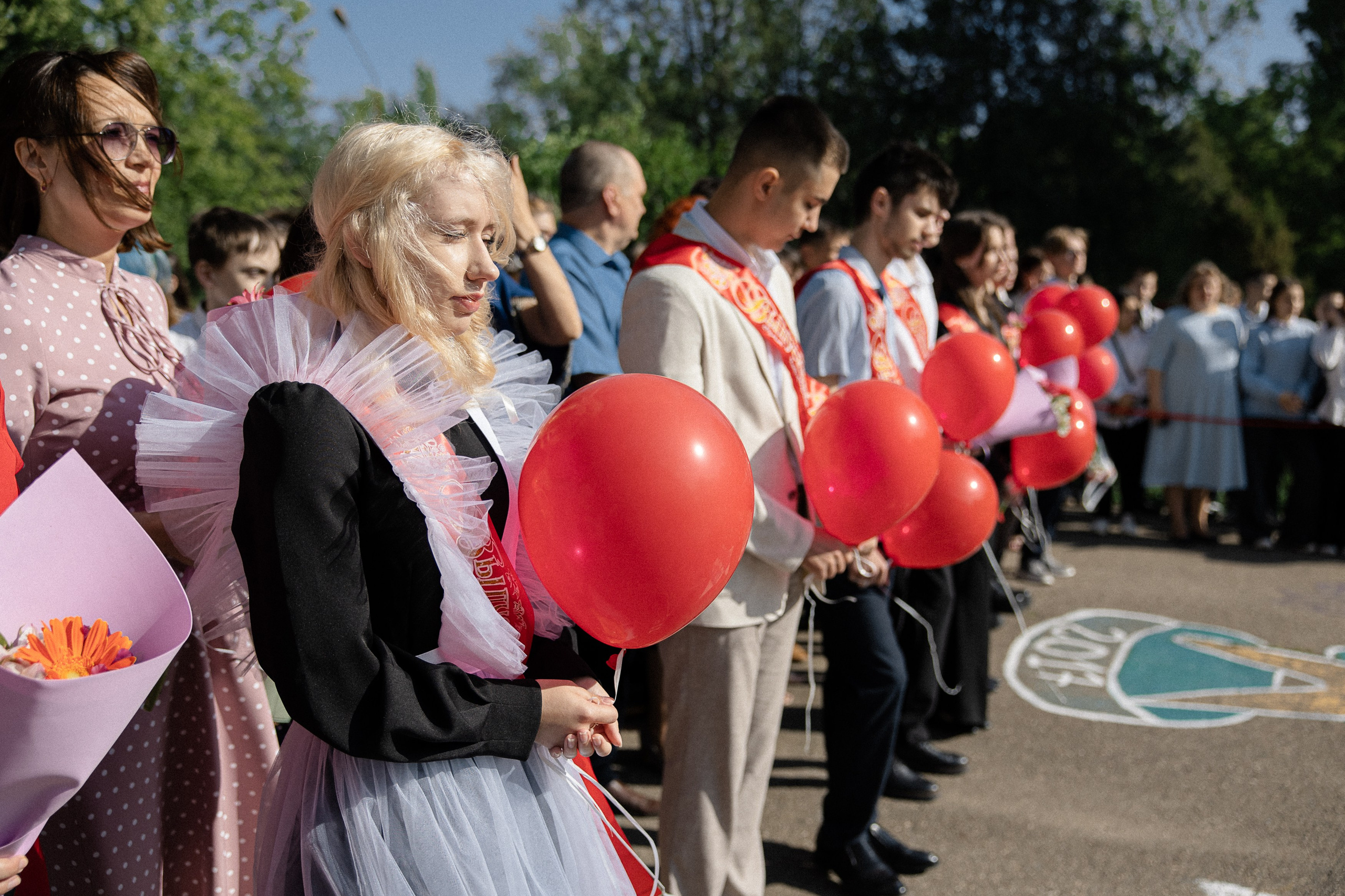 Последний звонок — линейка. Свадебный фотограф Роман Еремеев