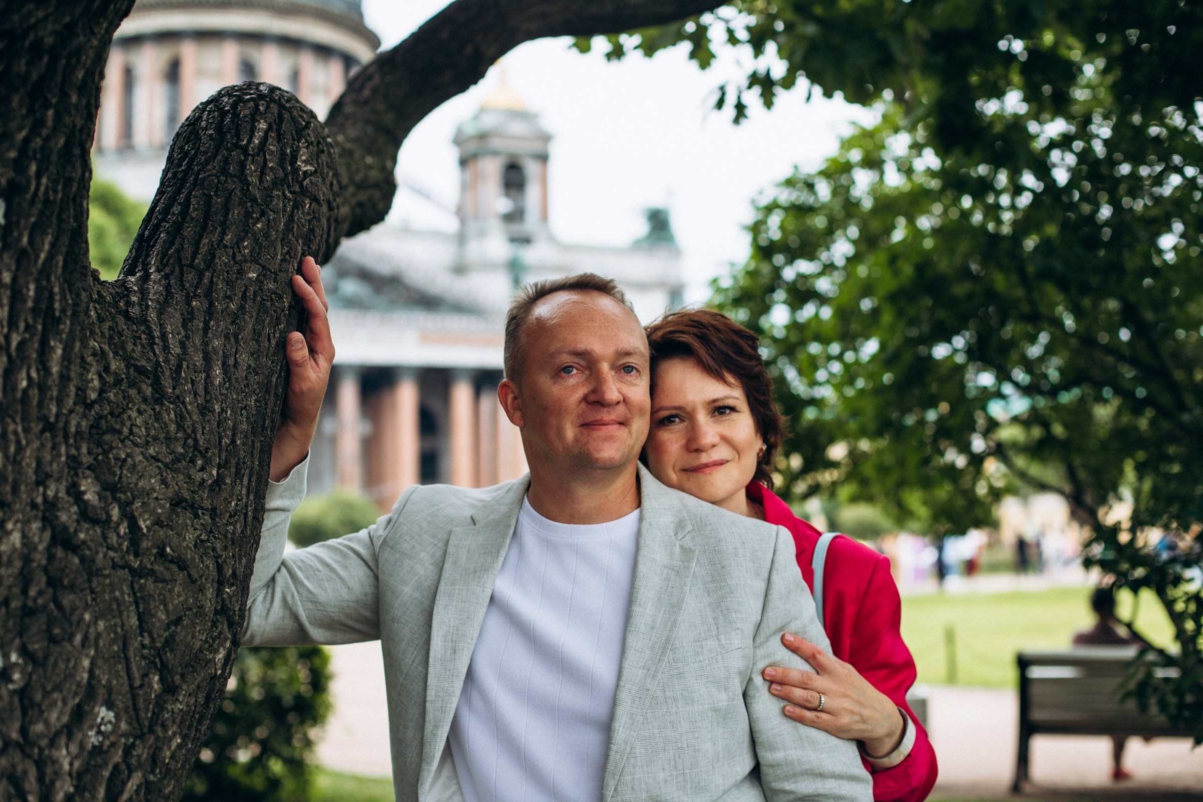 Тарас и Юлия в июне. Фотопрогулка в Петербурге. Индивидуальный и семейный фотограф в Санкт-Петербурге