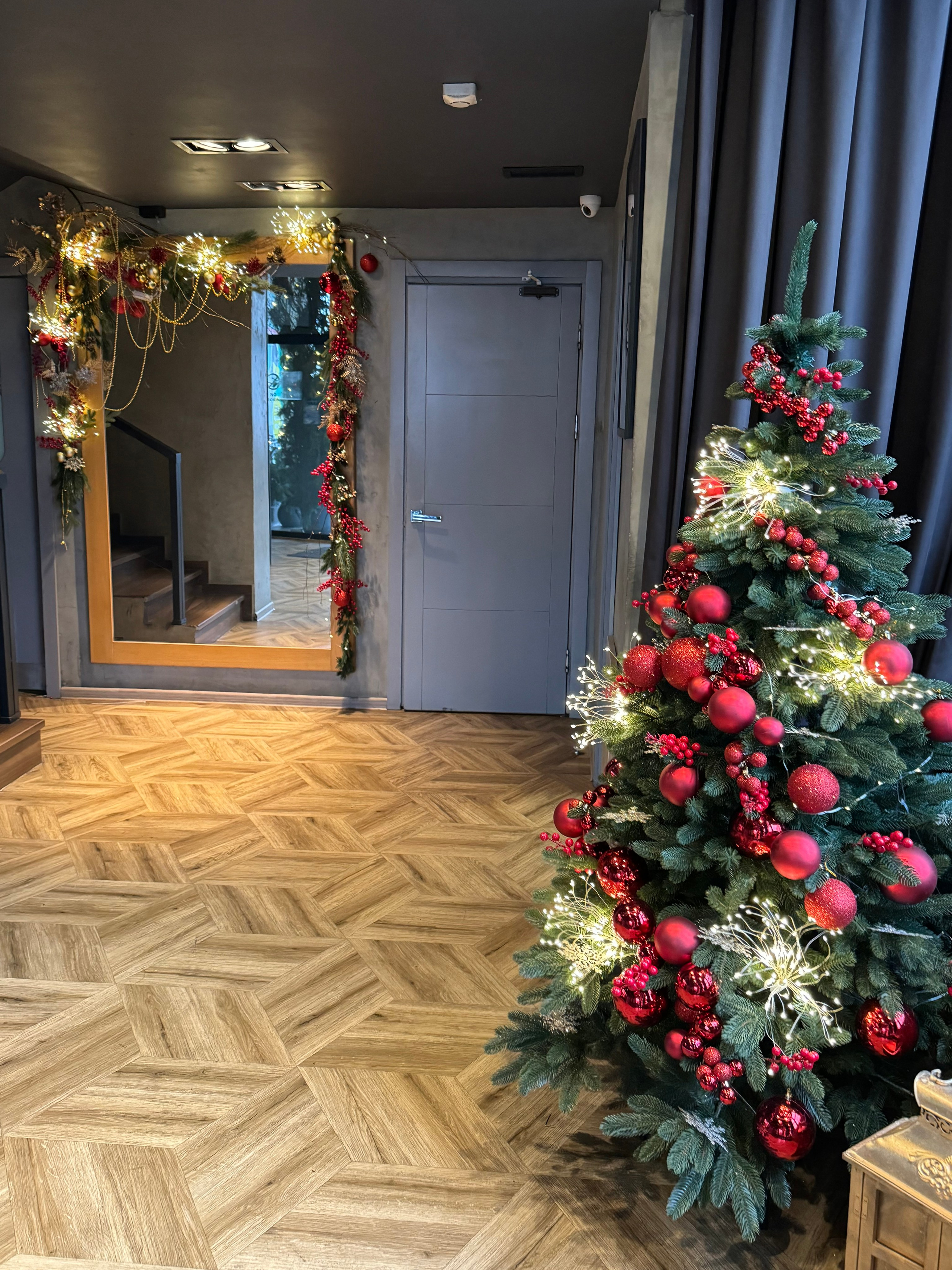 Входные группы ЗИМА. Декоратор в Минске Алёна Шевелёва. Оформление входных групп осень/зима. Декор заведений