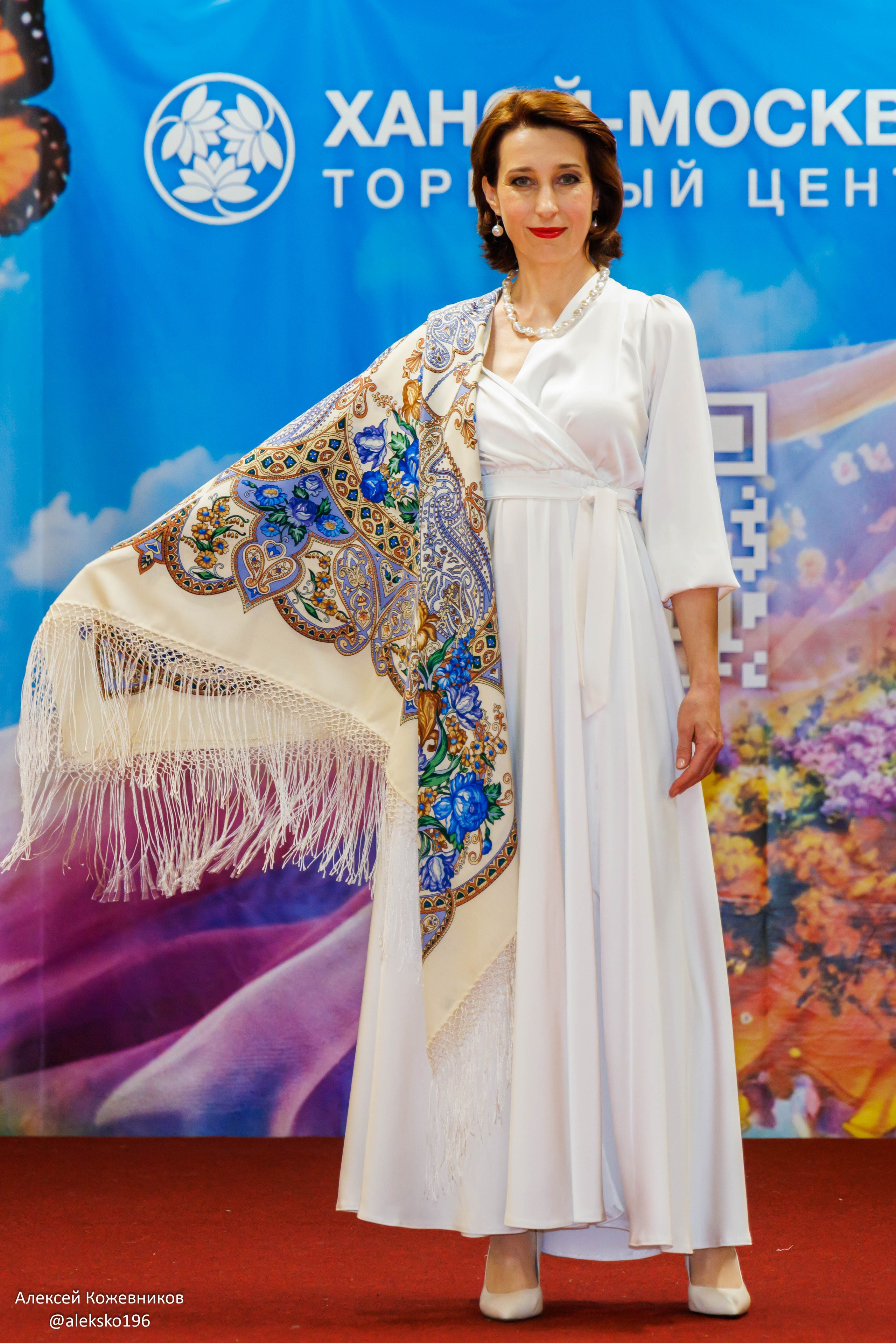 Модный показ Ханой Москва. Коллекционер и искусствовед Олеся Ястребова