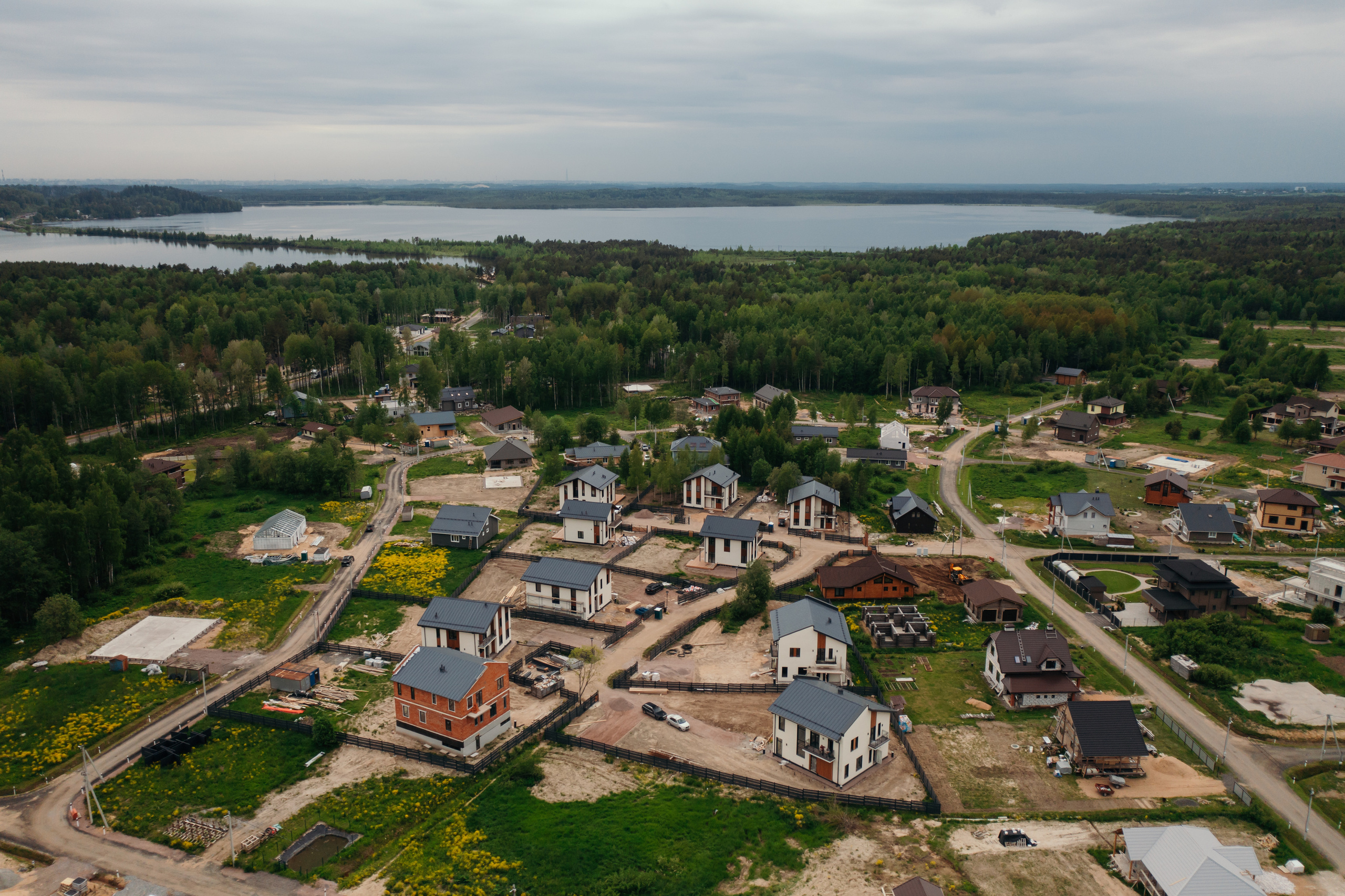 Поселки. Reportage and Real Estate Photographer