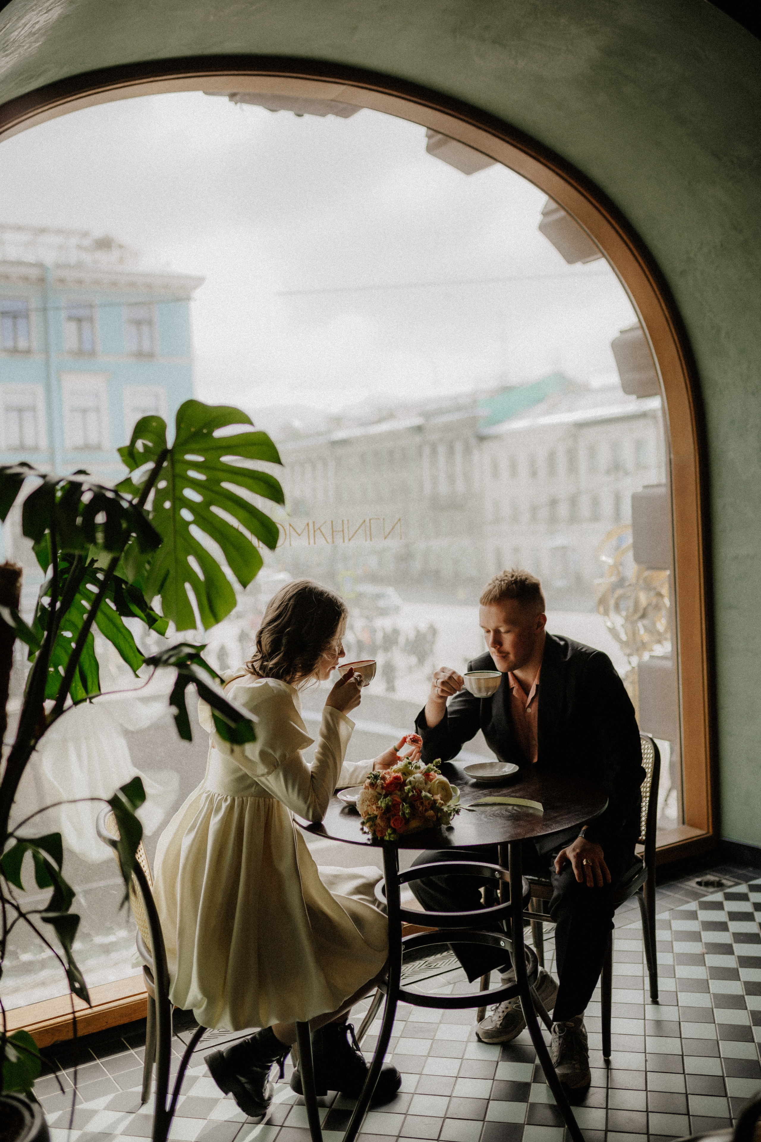 Даниил и Анна | Загс, Дом Книги и погулять. Свадебный фотограф в Санкт-Петербурге Анастасия Селиванова