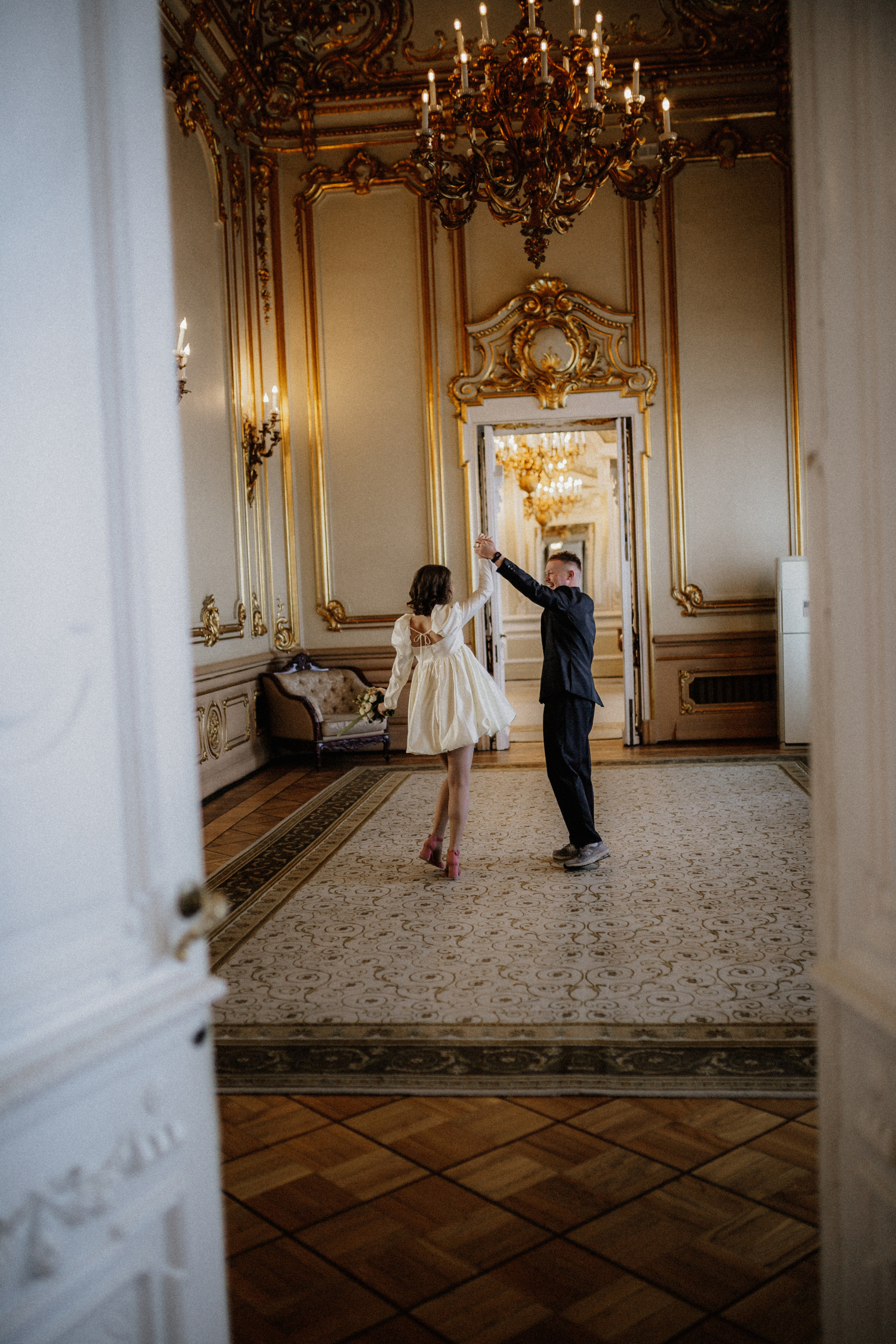 Даниил и Анна | Загс, Дом Книги и погулять. Свадебный фотограф в Санкт-Петербурге Анастасия Селиванова