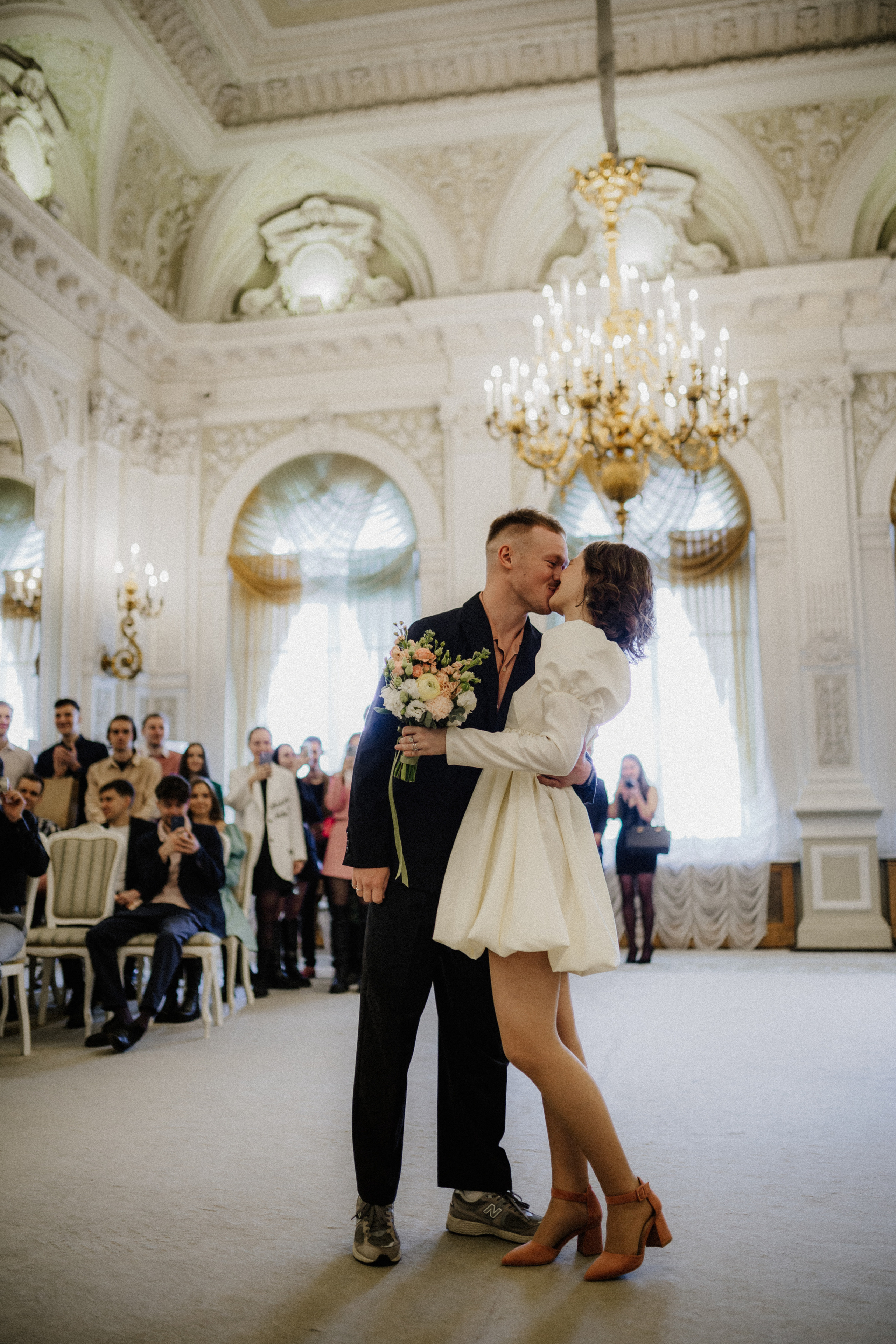 Даниил и Анна | Загс, Дом Книги и погулять. Свадебный фотограф в Санкт-Петербурге Анастасия Селиванова