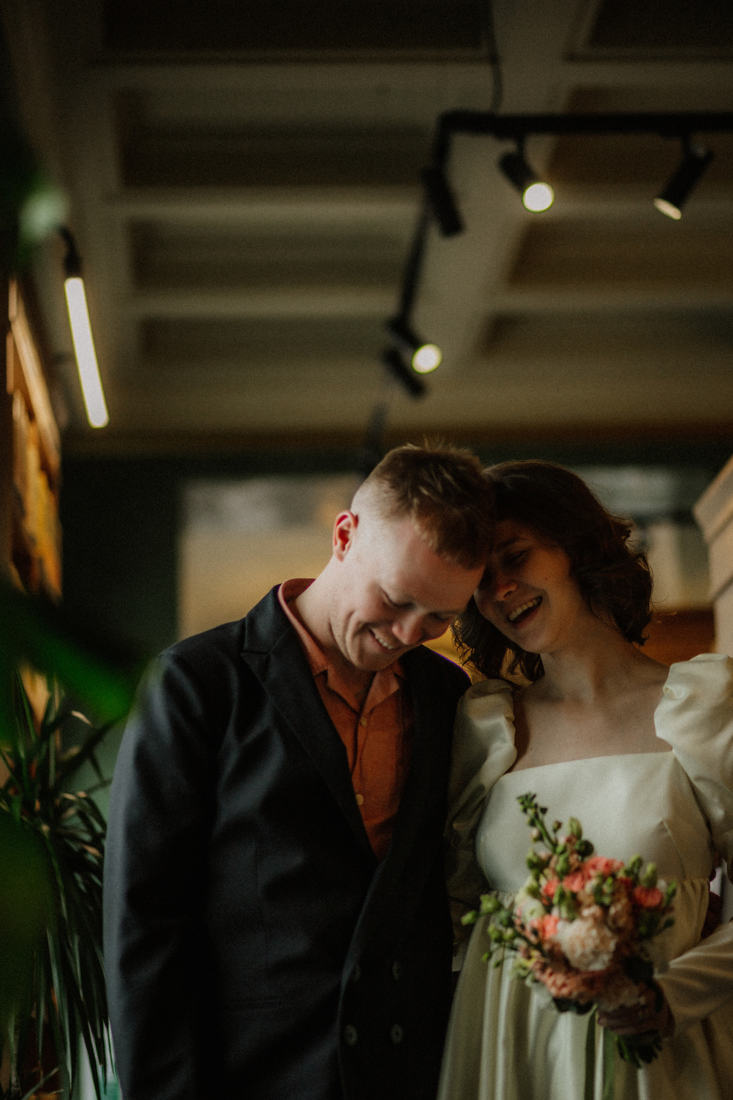 Даниил и Анна | Загс, Дом Книги и погулять. Свадебный фотограф в Санкт-Петербурге Анастасия Селиванова