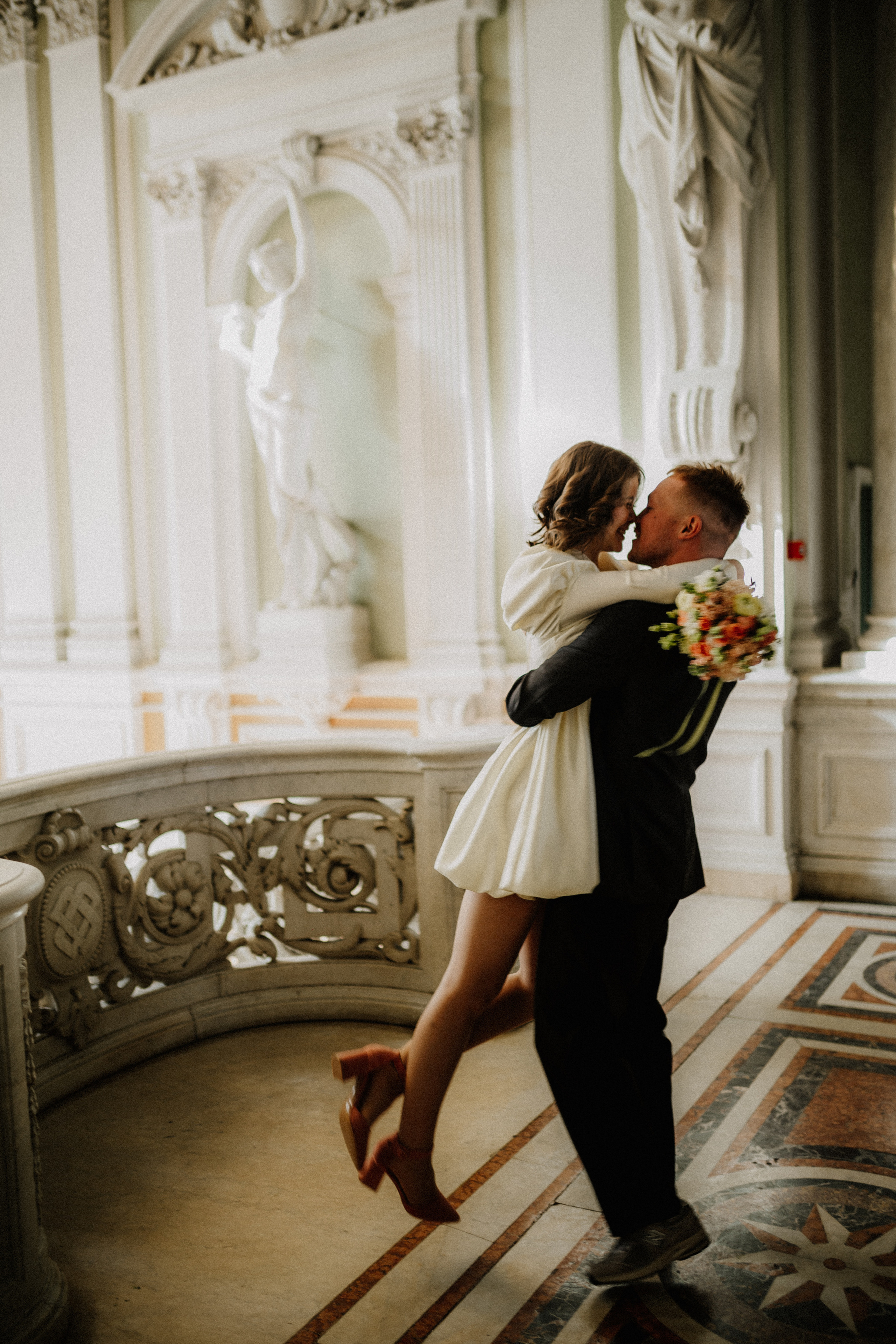 Даниил и Анна | Загс, Дом Книги и погулять. Свадебный фотограф в Санкт-Петербурге Анастасия Селиванова