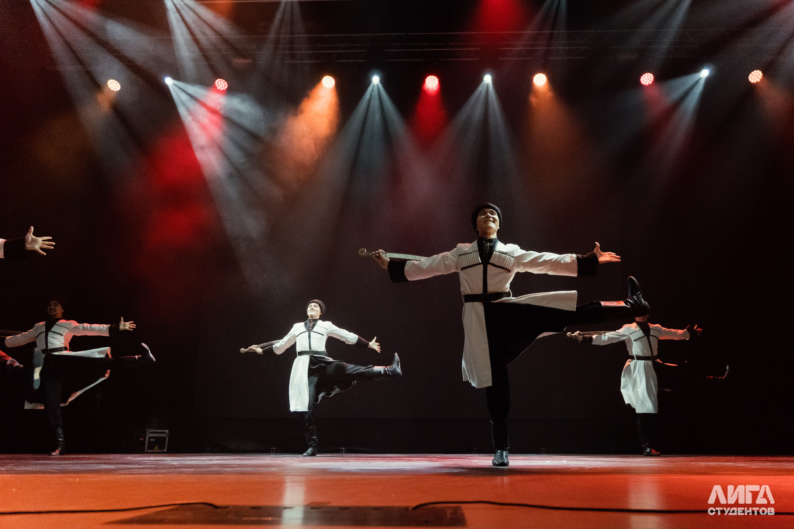 Российская Студенческая Весна 2025. Портретный фотограф в Казани Радомир Заздравных