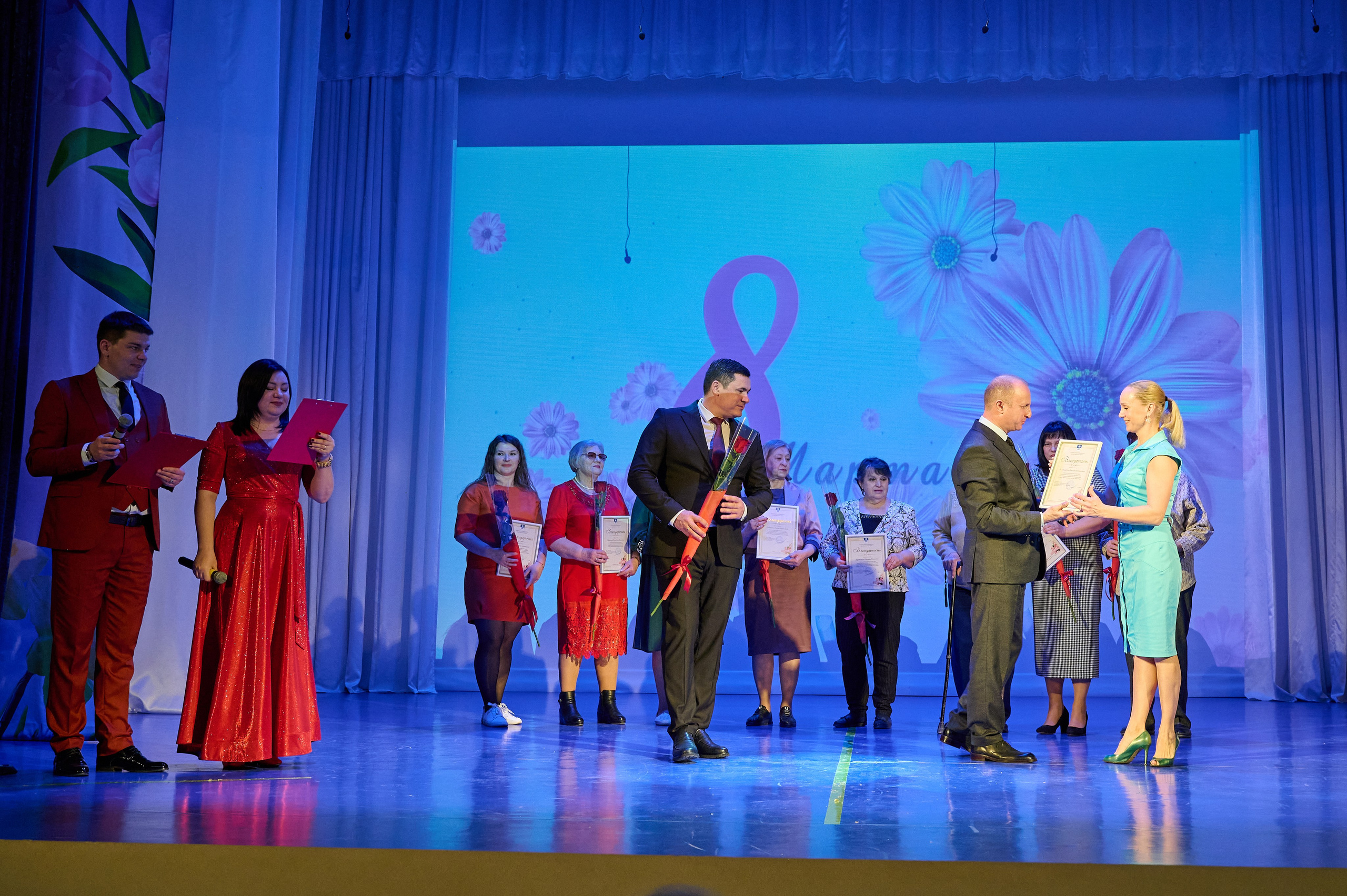 8 марта в Марьиной роще. Жизнь курорта Кабардинка в фотографиях