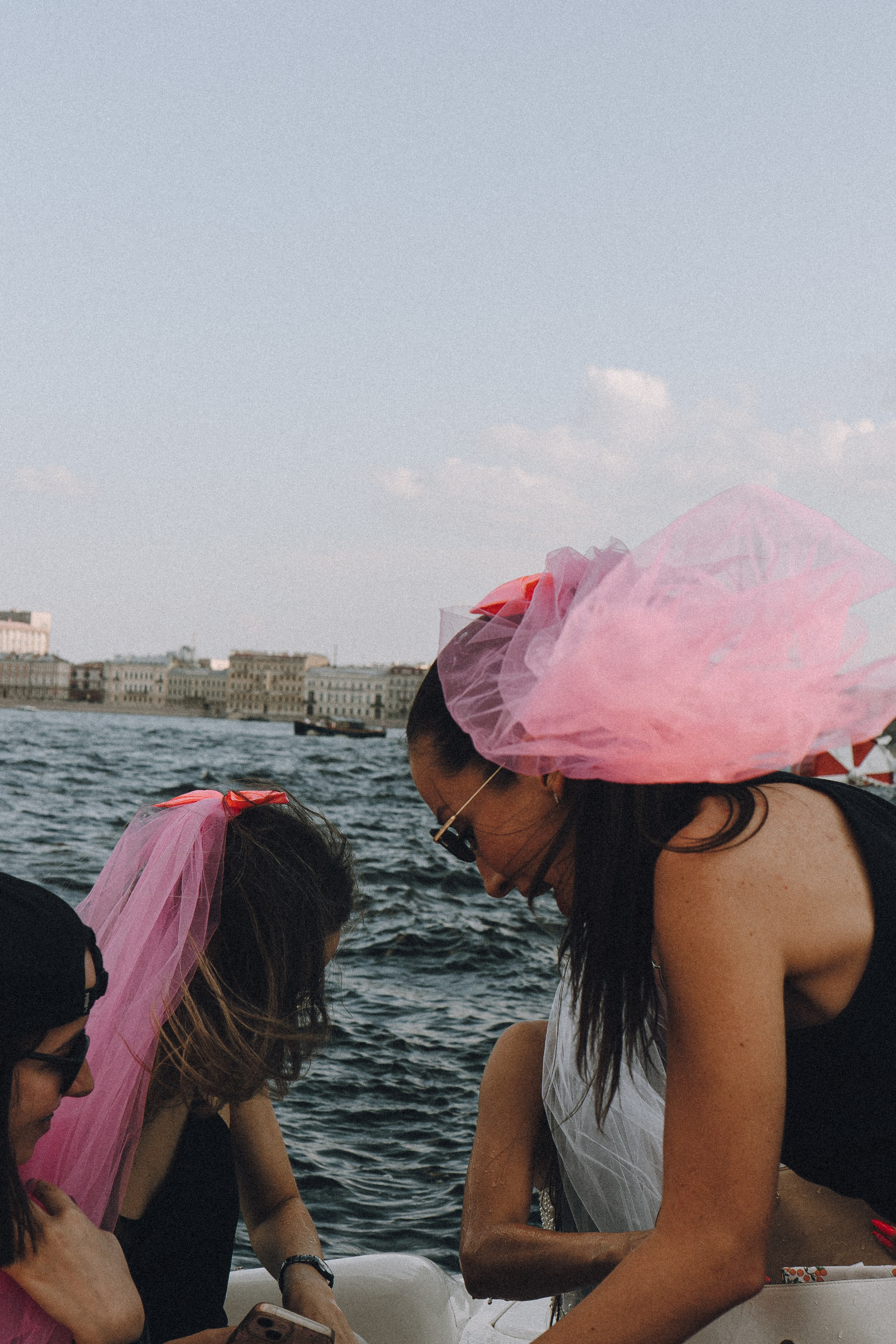 ДЕВИЧНИК НА КАТЕРЕ. Профессиональный фотограф, Санкт-Петербург — Виктория Богомолова