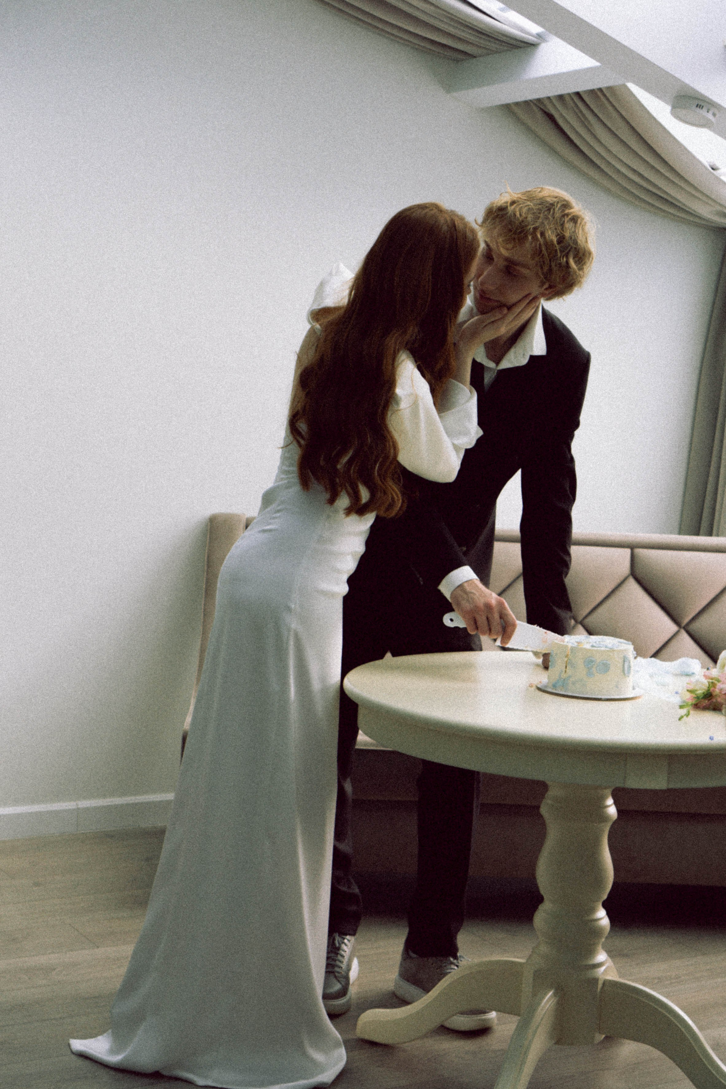 СВАДЕБНАЯ СЬЕМКА В ОТЕЛЕ. СБОРЫ ЖЕНИХА И НЕВЕСТЫ И ТАКЖЕ ТОР И ПОДГОТОВКА К ПРОГУЛКЕ. Профессиональный фотограф, Санкт-Петербург — Виктория Богомолова