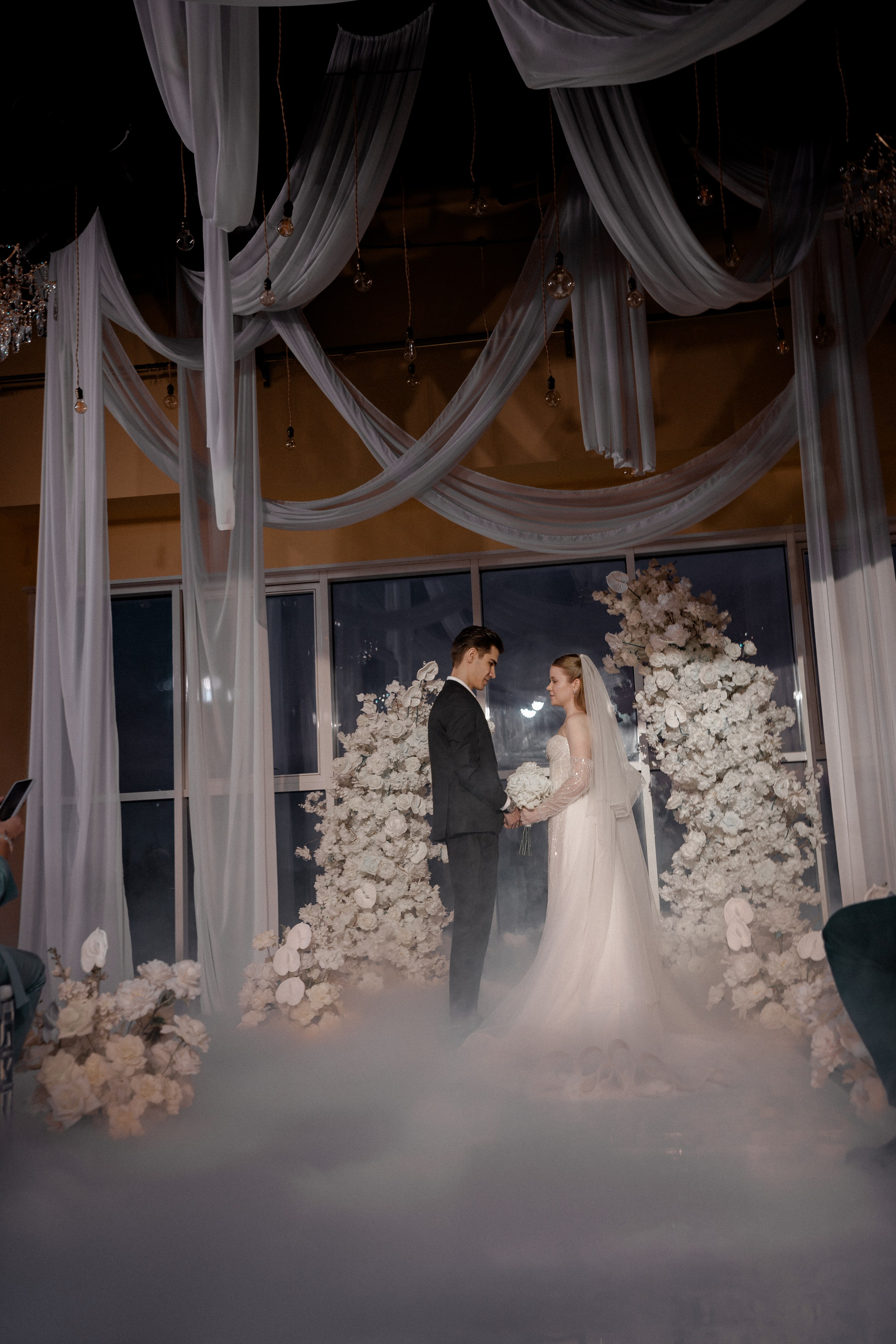 СВАДЕБНАЯ СЬЕМКА СБОРОВ В ОТЕЛЕ И ВЫЕЗД НА ЦЕРЕМОНИЮ (СНЯТО В СИБИРЕ В НИЖНЕВАРТОВСКЕ). Профессиональный фотограф, Санкт-Петербург — Виктория Богомолова