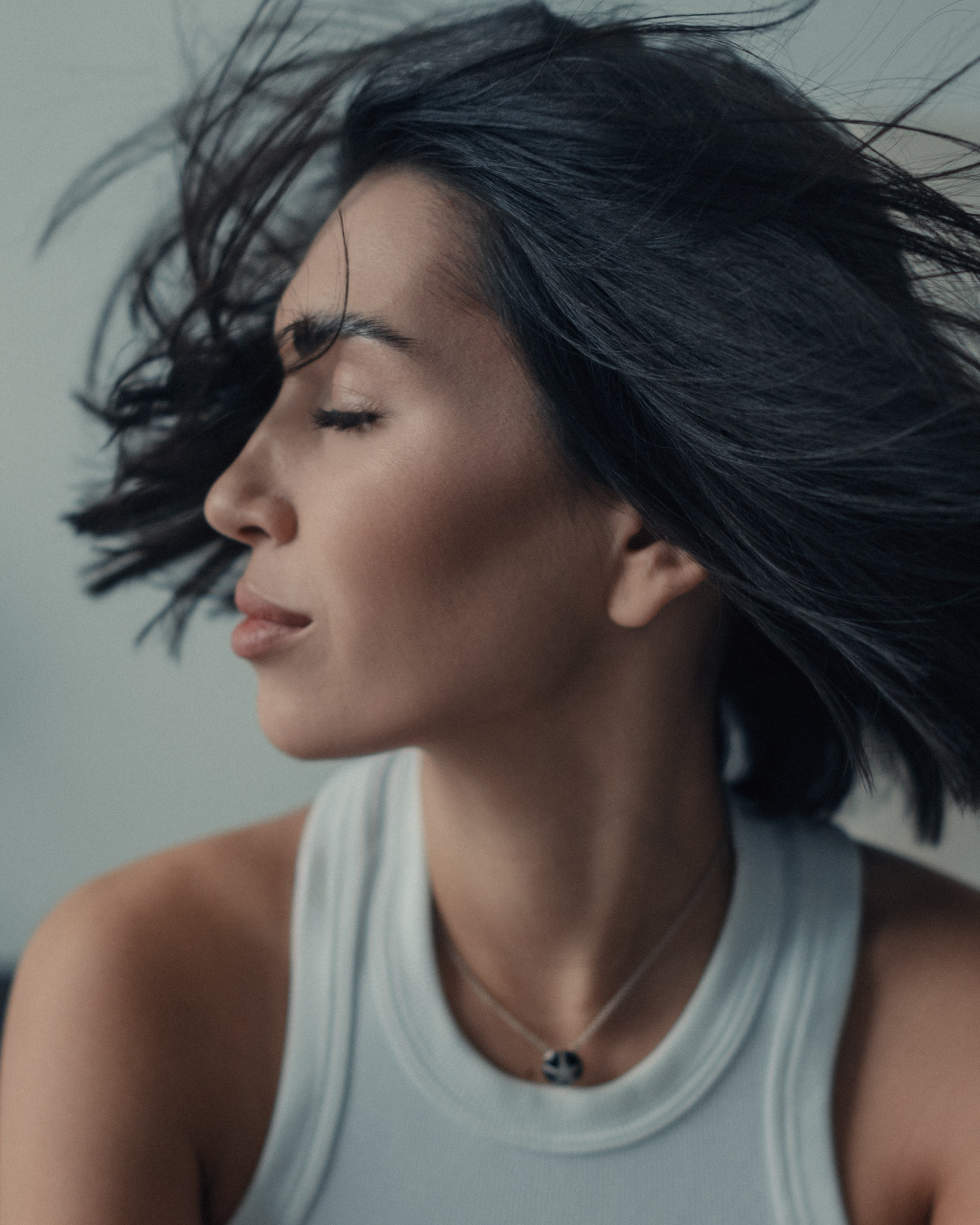 Женская портретная фотосессия в студии в Казани