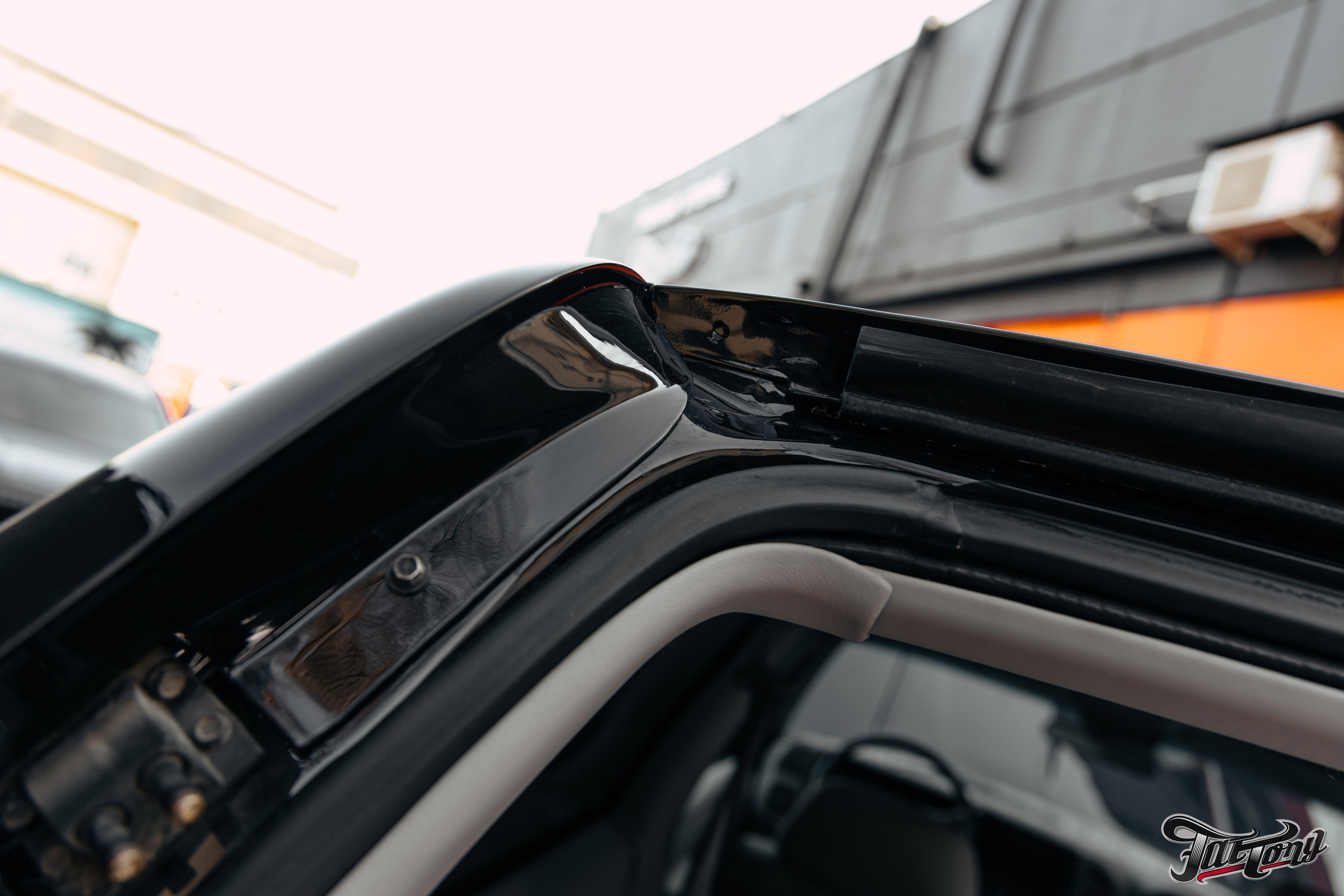 Chevrolet Tahoe I ремонт по кузову и окрас, пошив салона. DeLorein