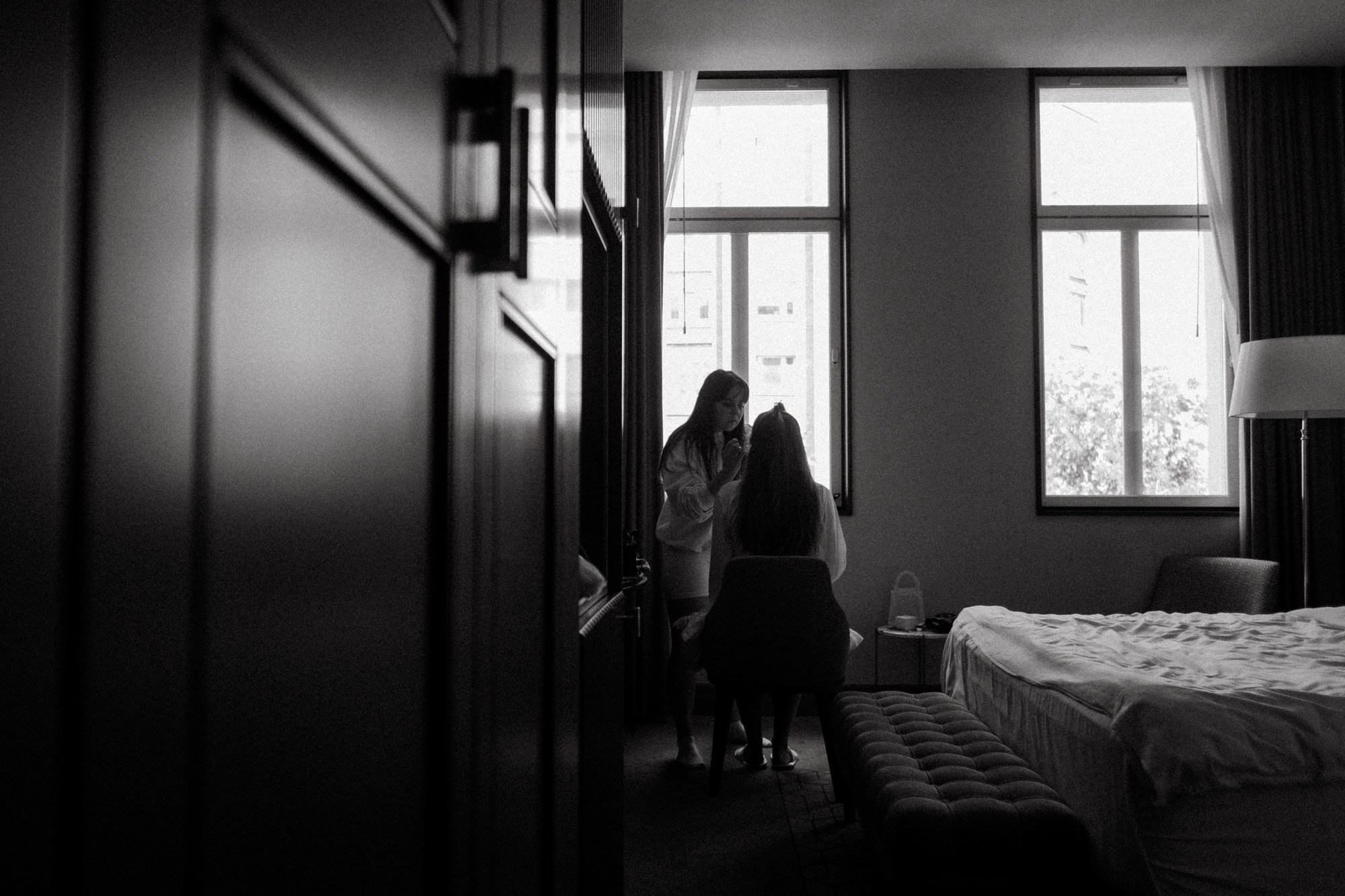 «ты красивый» — «нет, ты!». Свадебный фотограф Александра Тюлякова