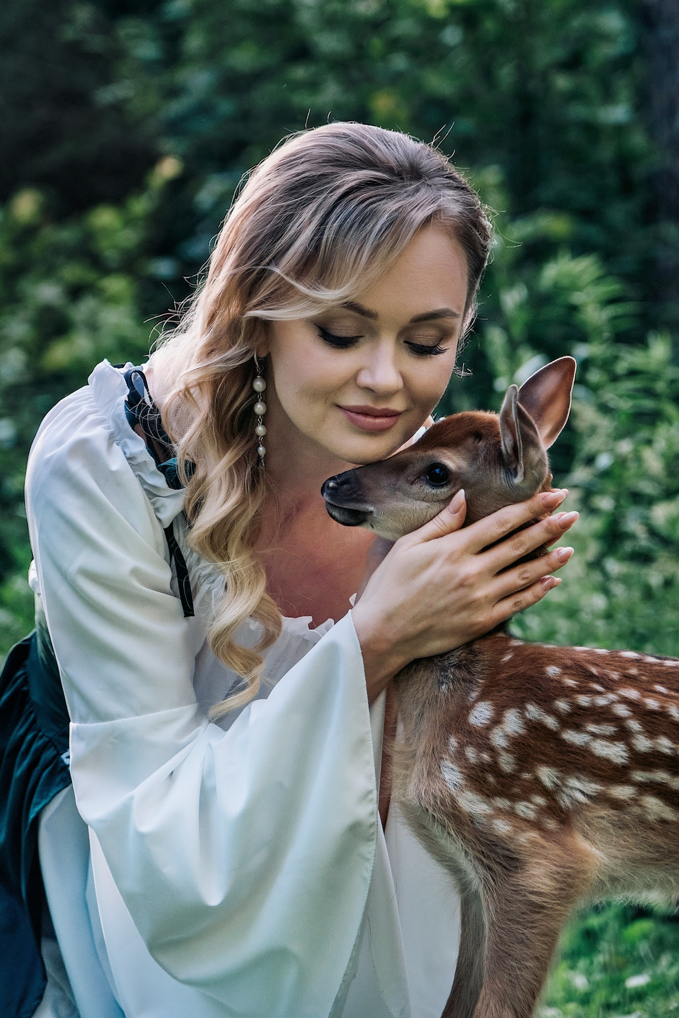 портрет с оленёнком в Москве