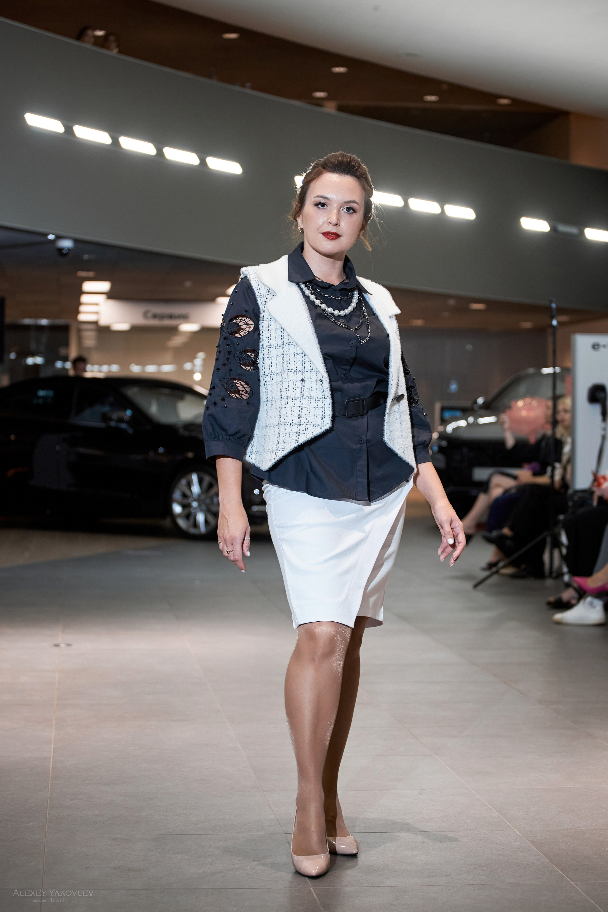 Модный показ PRE-FALL модельной школы Modeling+. Фотограф Алексей Яковлев