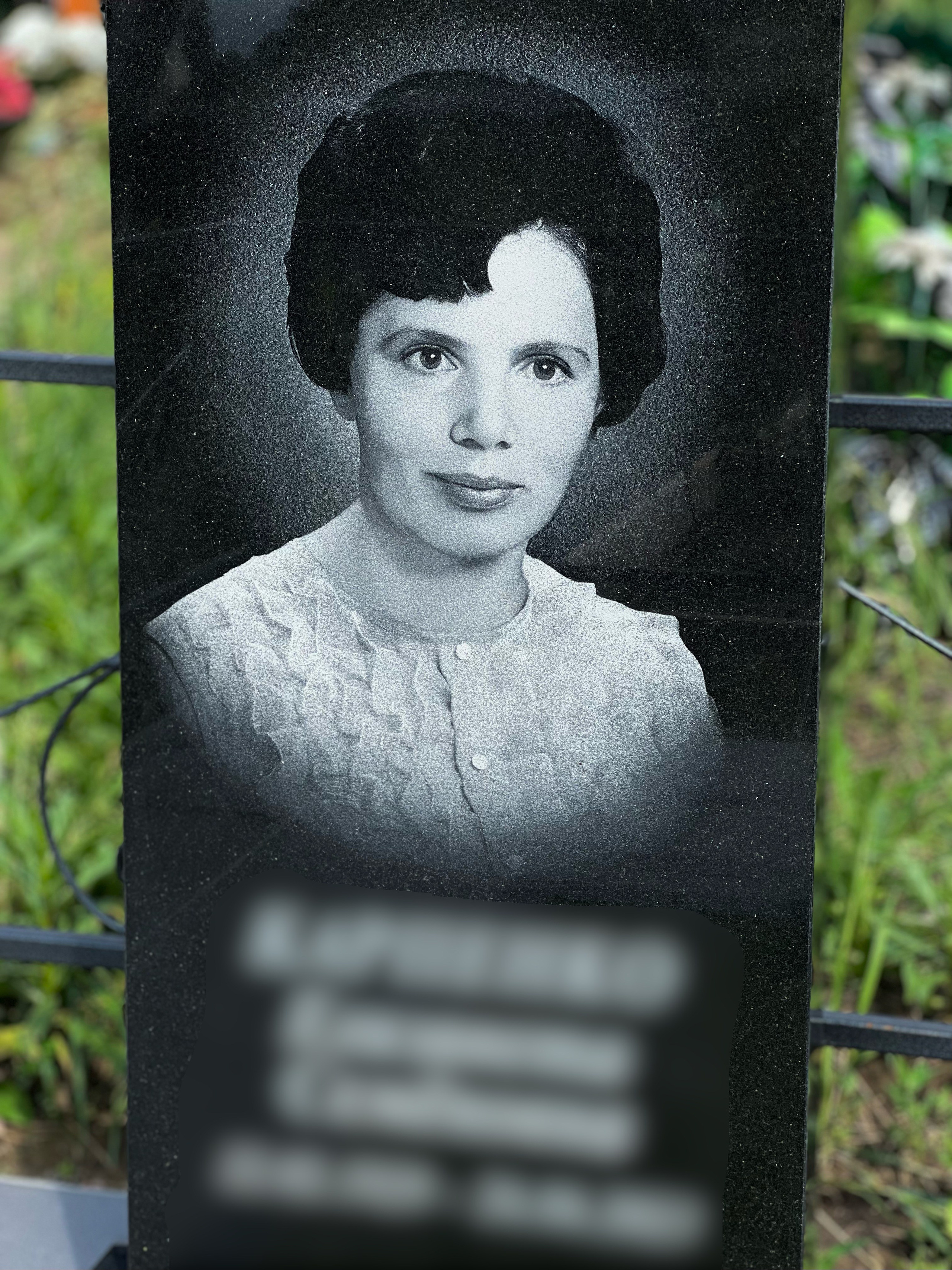 Гравировка от наших художников. ГРАНИТ26 Ритуальные услуги Железногорск. Благоустройство могил, продажа памятников